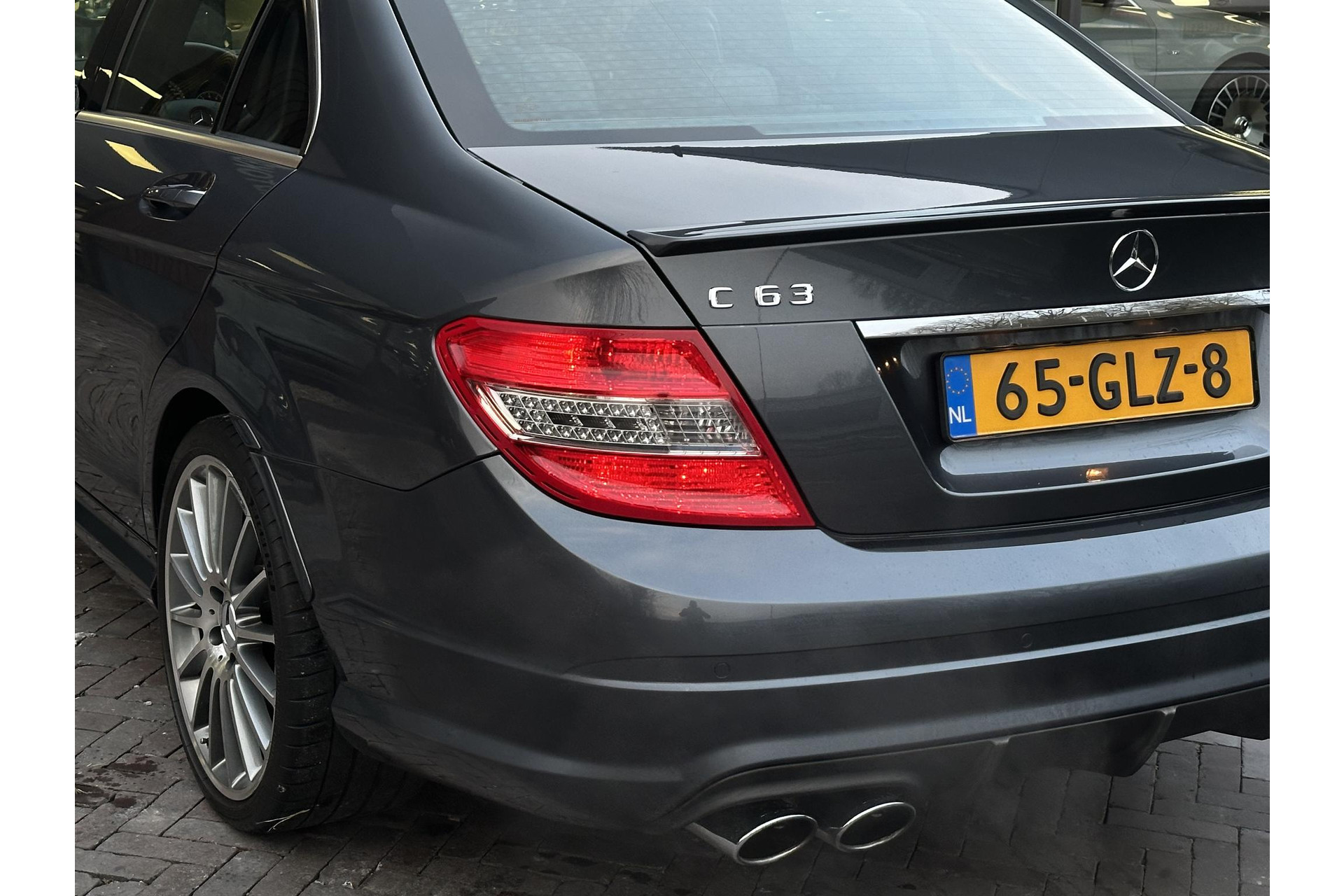 Mercedes-Benz C-Klasse AMG 63 2008 TENORITE GRAY METALLIC PAINT (755U) 36