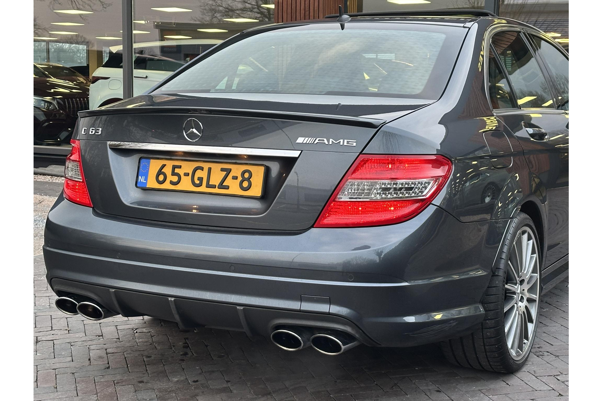 Mercedes-Benz C-Klasse AMG 63 2008 TENORITE GRAY METALLIC PAINT (755U) 38