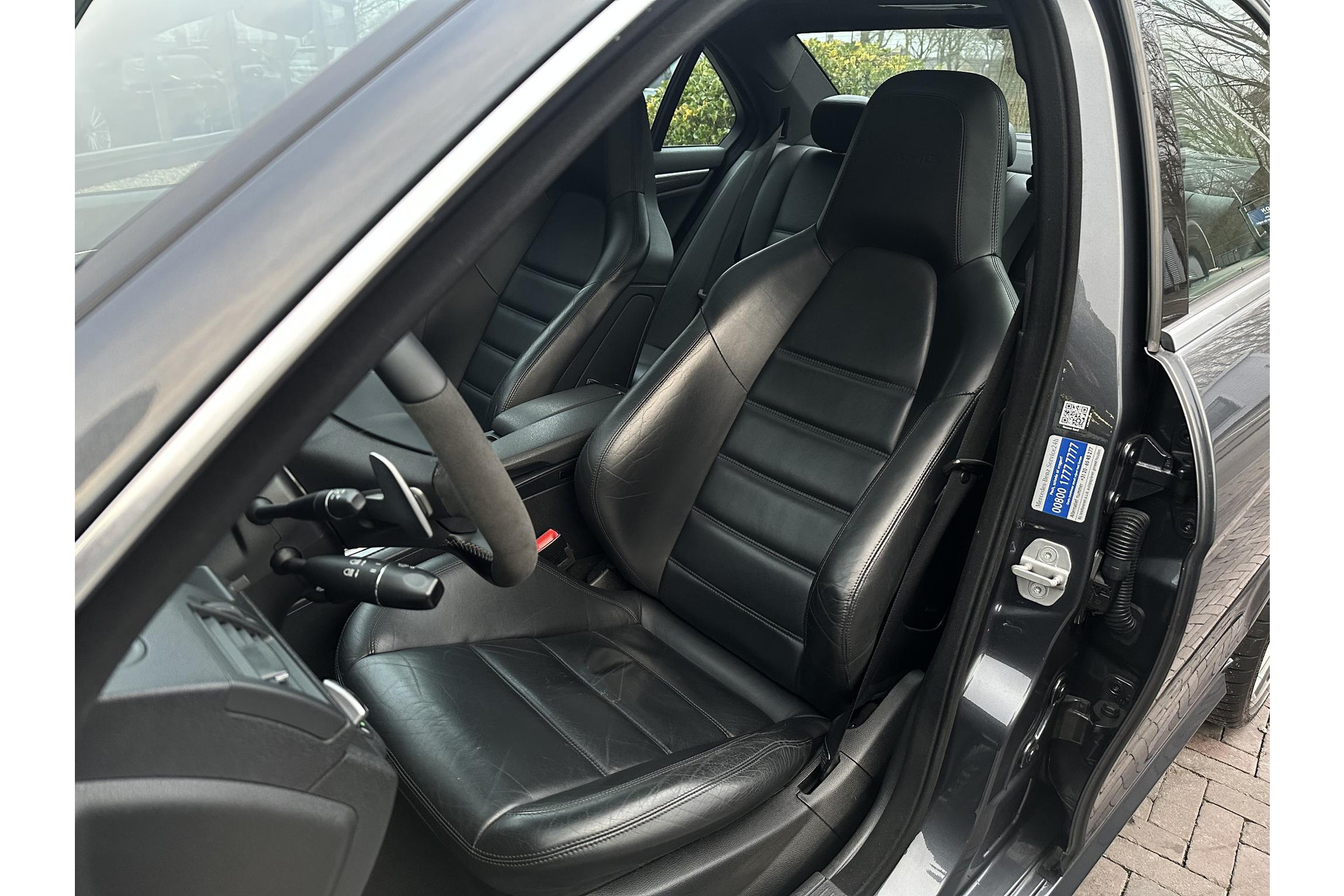 Mercedes-Benz C-Klasse AMG 63 2008 TENORITE GRAY METALLIC PAINT (755U) 4