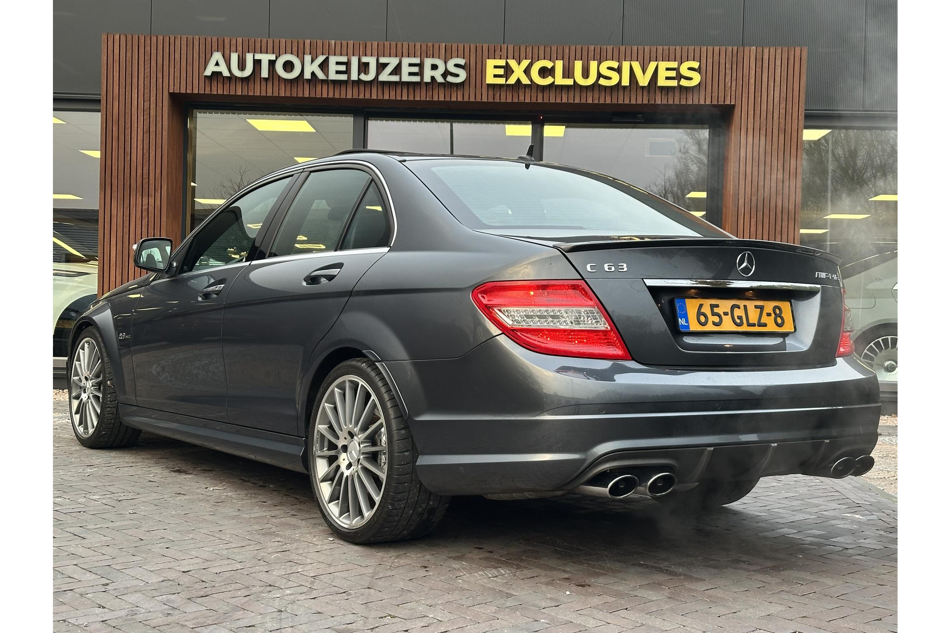 Mercedes-Benz C-Klasse AMG 63 2008 TENORITE GRAY METALLIC PAINT (755U) 7