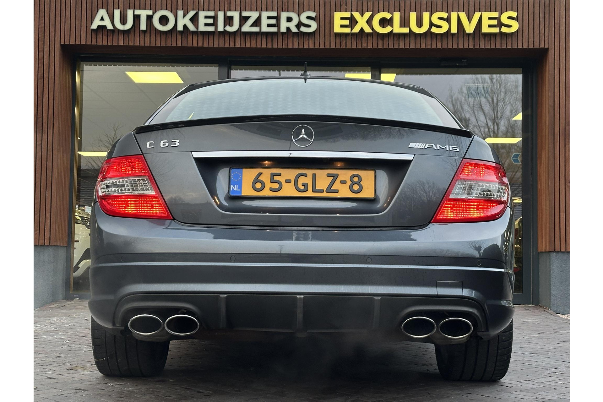 Mercedes-Benz C-Klasse AMG 63 2008 TENORITE GRAY METALLIC PAINT (755U) 9