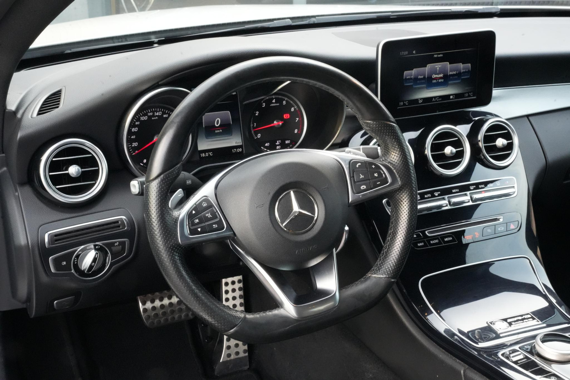 Mercedes-Benz C-Klasse Coupé 300 Prestige 2016 POLAR WHITE (149U) 12