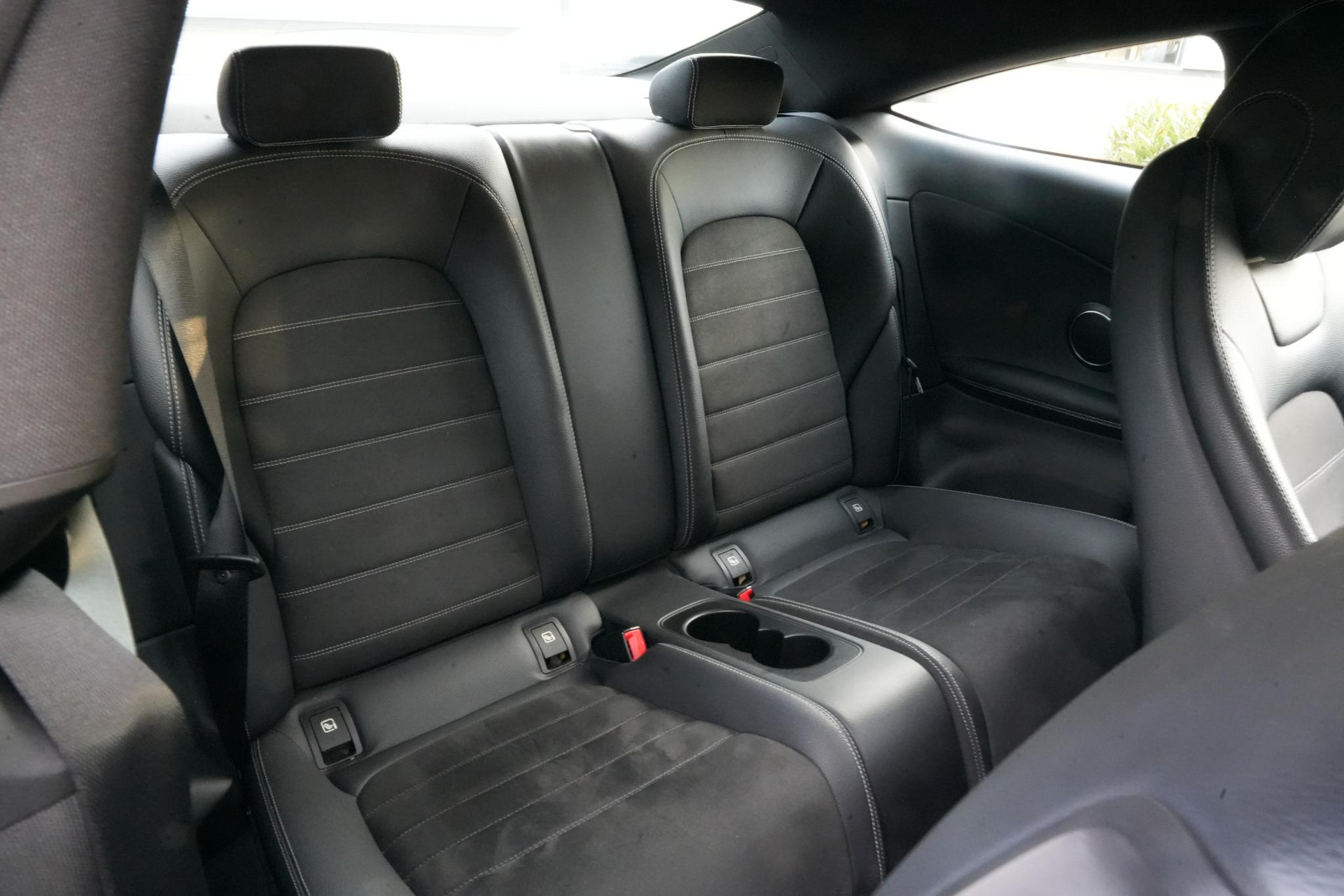 Mercedes-Benz C-Klasse Coupé 300 Prestige 2016 POLAR WHITE (149U) 16