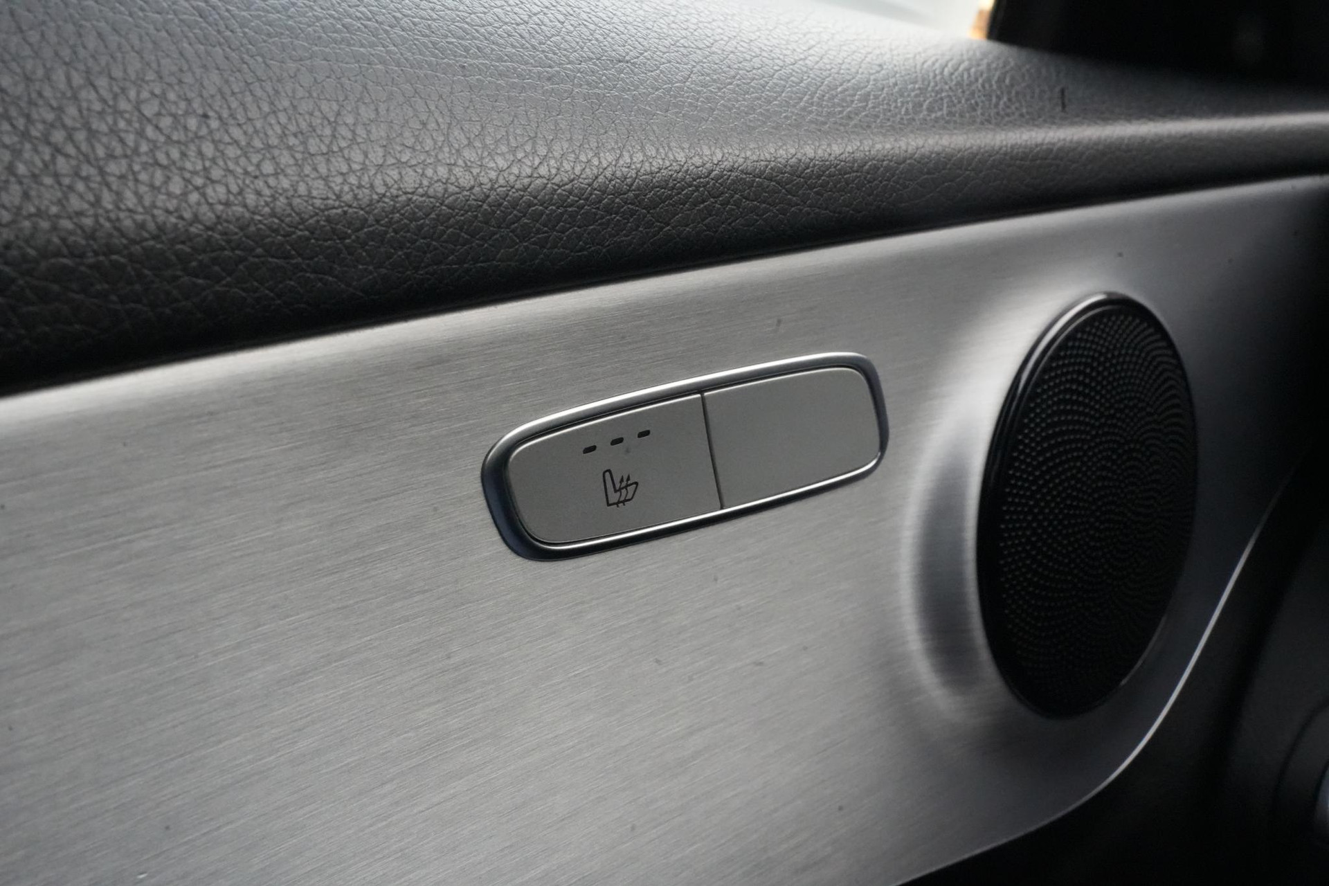 Mercedes-Benz C-Klasse Coupé 300 Prestige 2016 POLAR WHITE (149U) 19