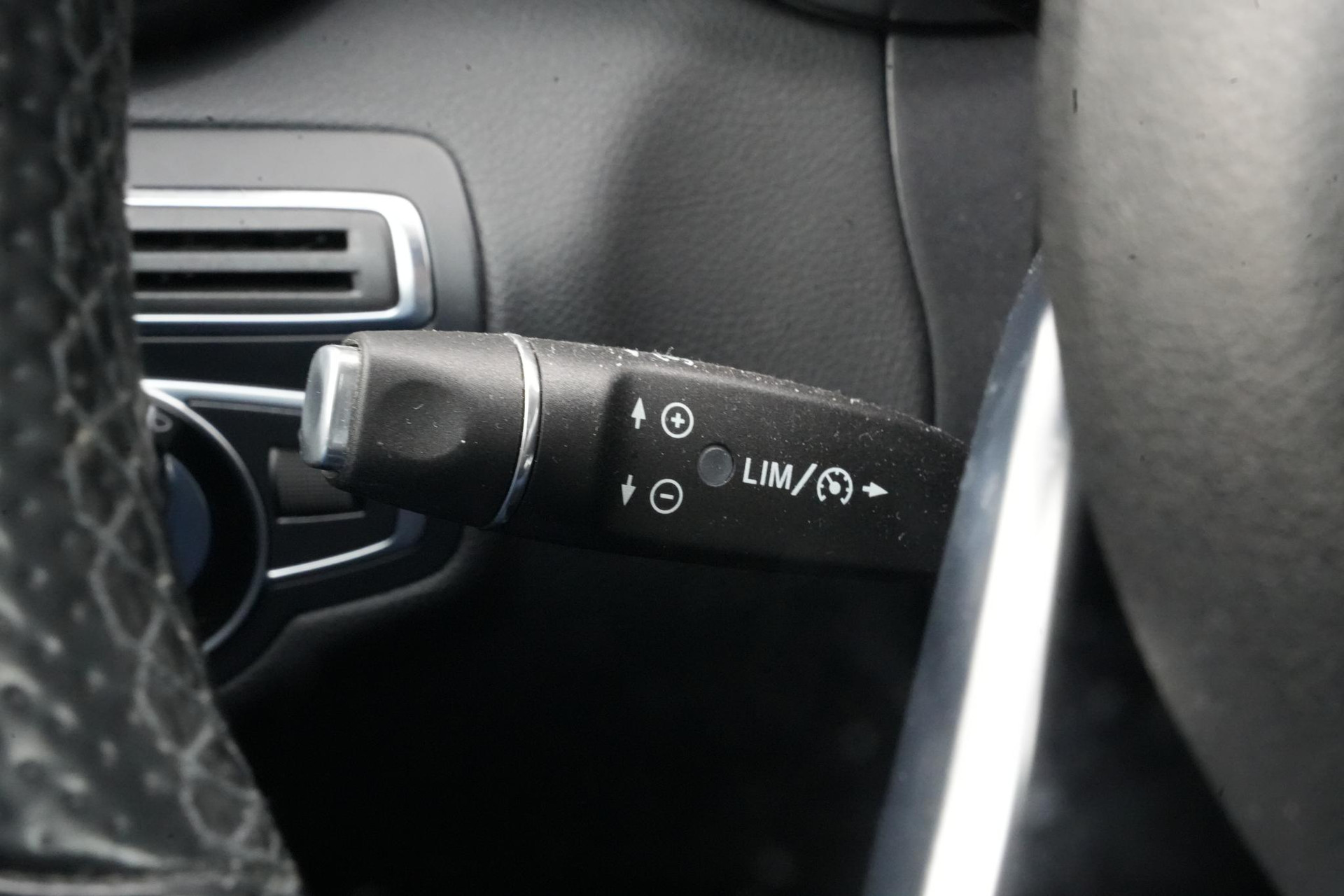 Mercedes-Benz C-Klasse Coupé 300 Prestige 2016 POLAR WHITE (149U) 26