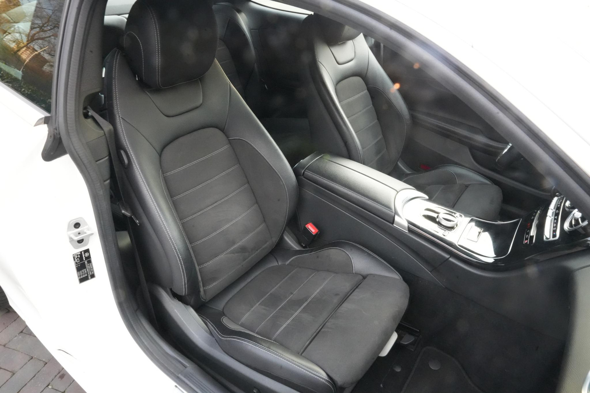 Mercedes-Benz C-Klasse Coupé 300 Prestige 2016 POLAR WHITE (149U) 6