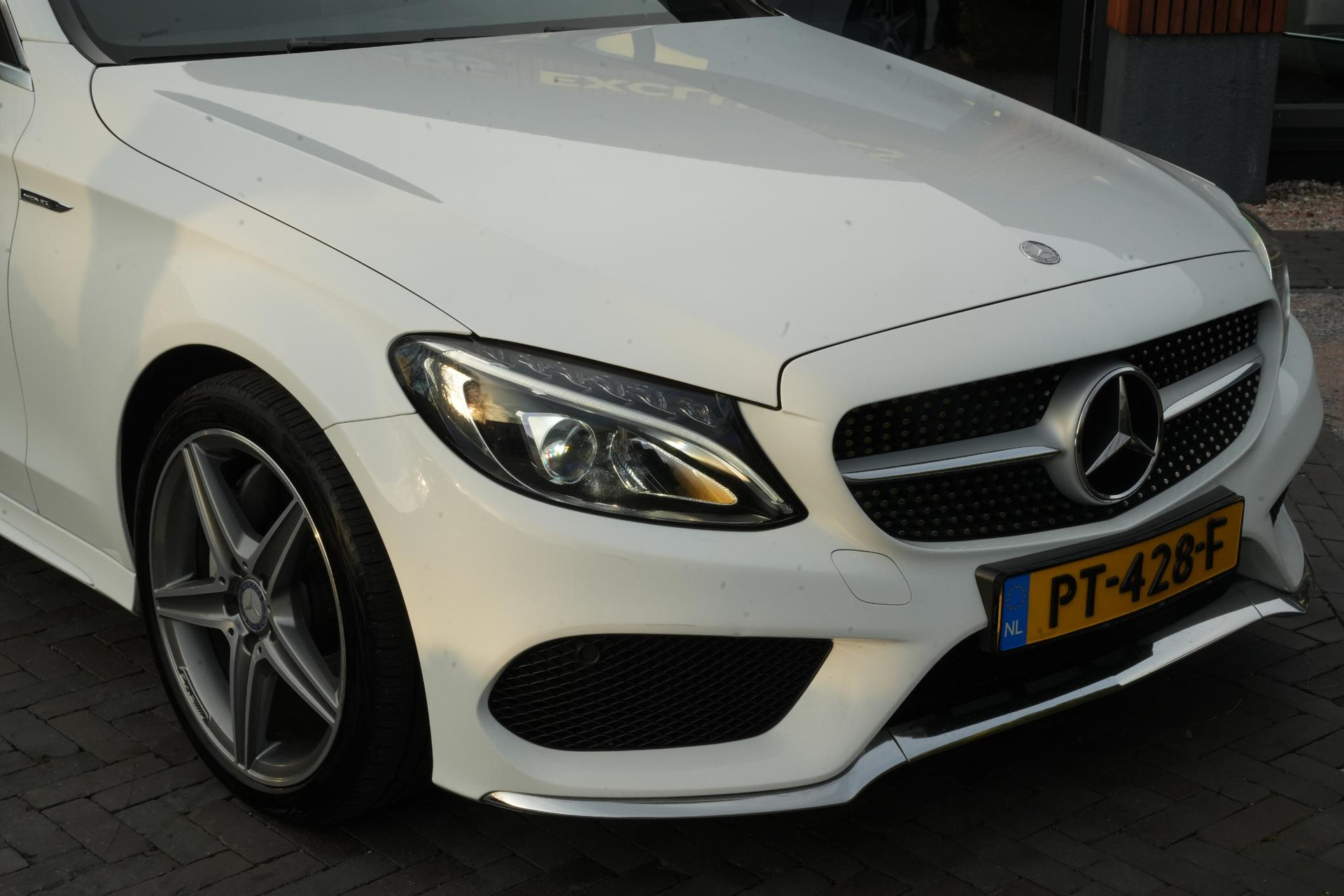 Mercedes-Benz C-Klasse Coupé 300 Prestige 2016 POLAR WHITE (149U) 8