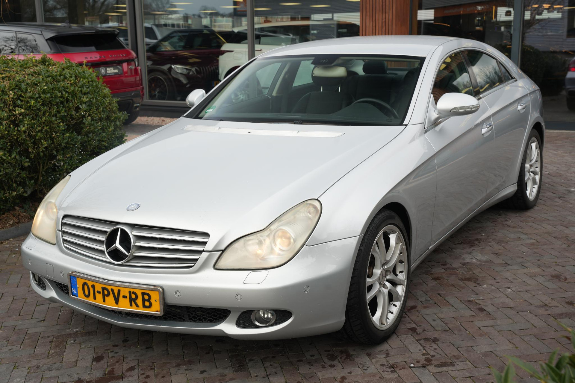 Mercedes-Benz CLS-Klasse 350 2005 IRIDIUM SILVER - METALLIC FINISH (775U) 12