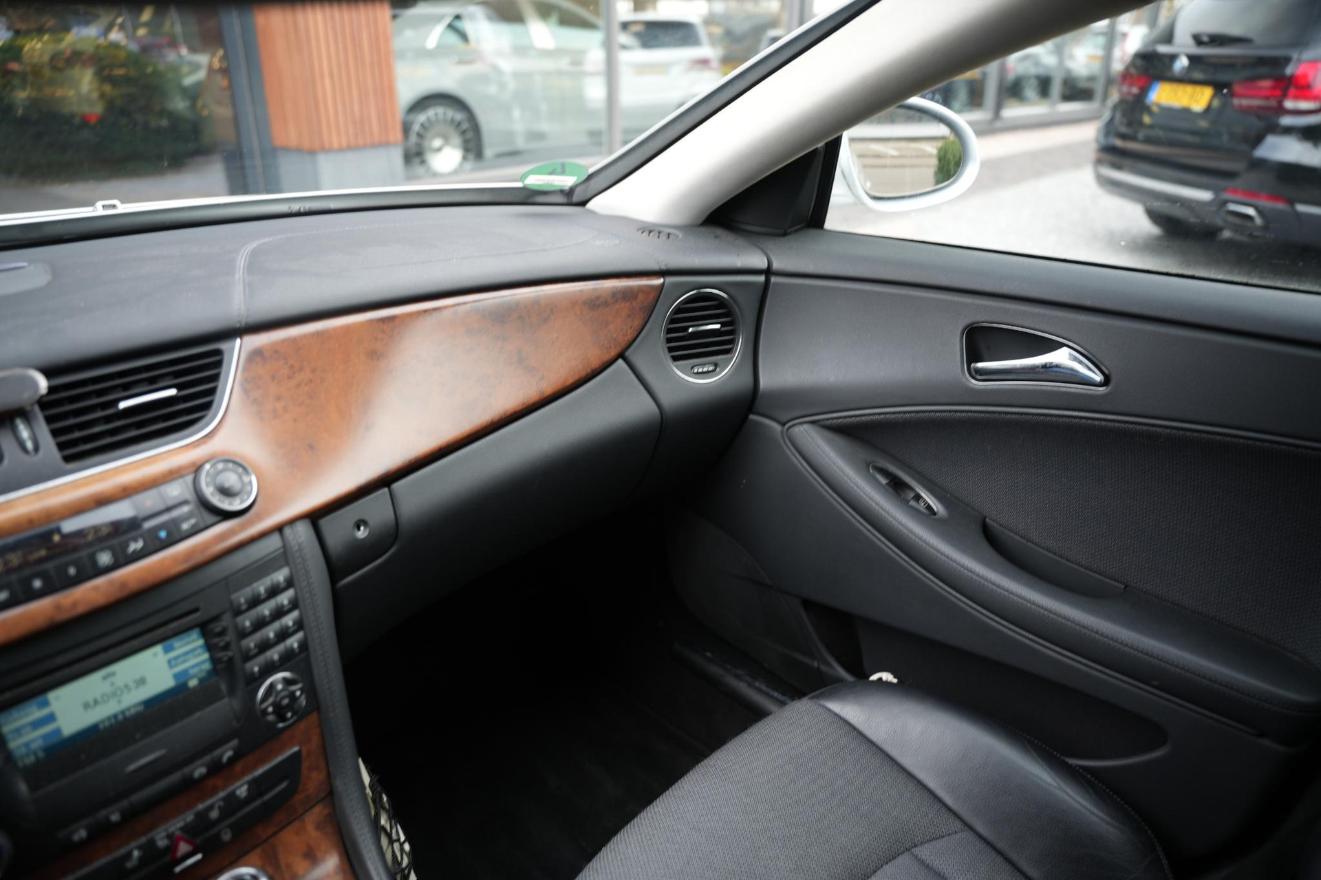 Mercedes-Benz CLS-Klasse 350 2005 IRIDIUM SILVER - METALLIC FINISH (775U) 25