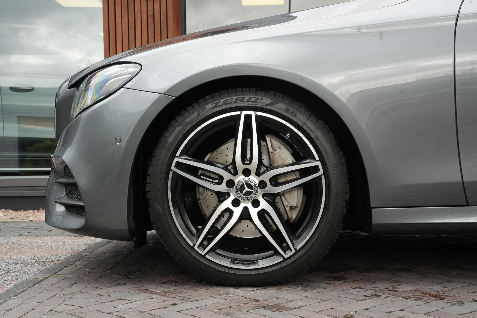 Mercedes-Benz E-Klasse 220 d Business Solution AMG 2018 SELENITE GRAY - METALLIC PAINT (992U) 11