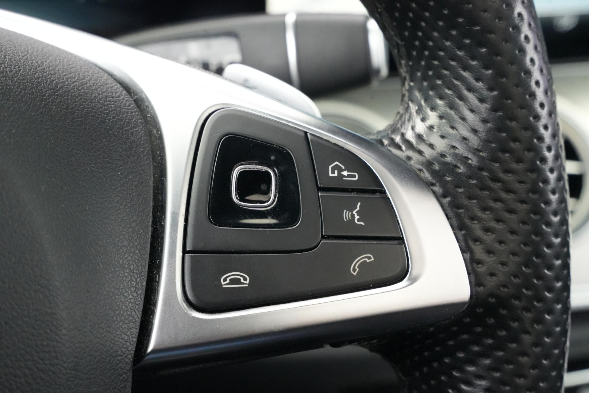 Mercedes-Benz E-Klasse 220 d Business Solution AMG 2018 SELENITE GRAY - METALLIC PAINT (992U) 30