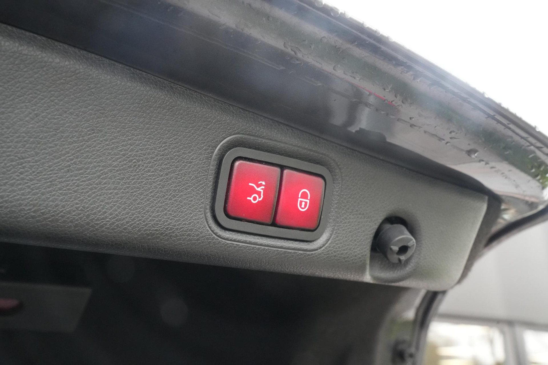 Mercedes-Benz E-Klasse 220 d Business Solution AMG 2018 SELENITE GRAY - METALLIC PAINT (992U) 39