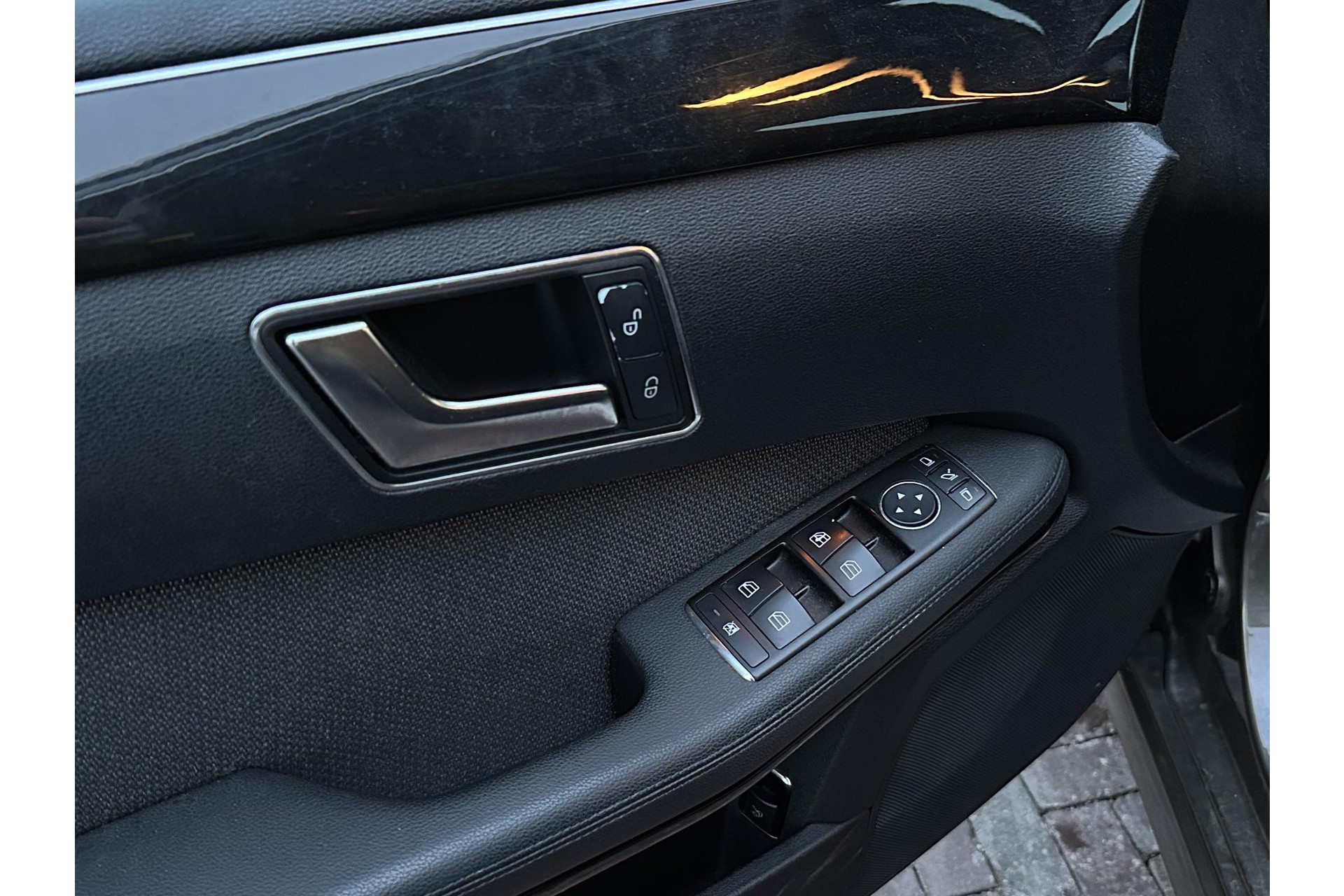 Mercedes-Benz E-Klasse Estate 220 CDI Business Class Avantgarde 2011 INDIUM GRAY METALLIC FINISH (963U) 14