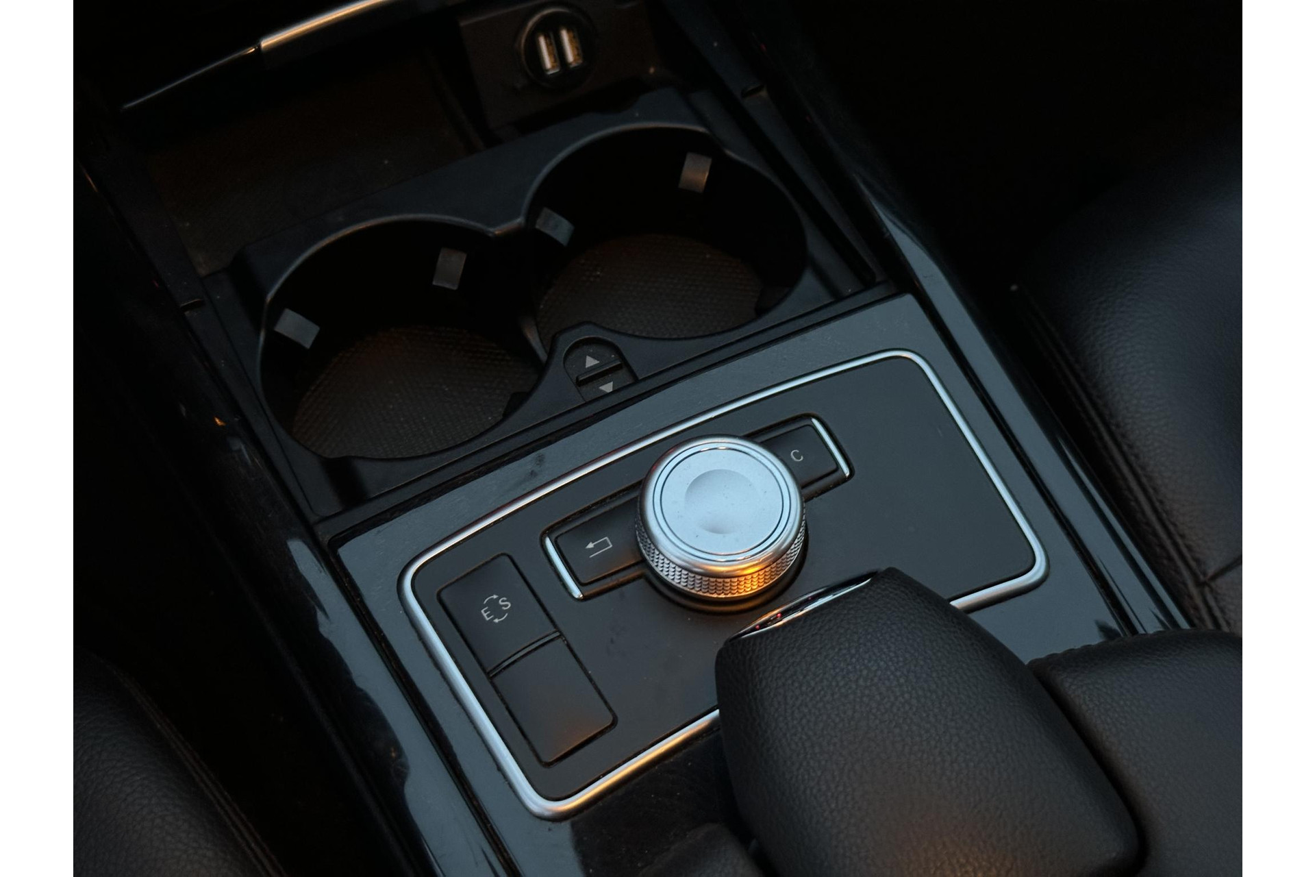 Mercedes-Benz E-Klasse Estate 220 CDI Business Class Avantgarde 2011 INDIUM GRAY METALLIC FINISH (963U) 26