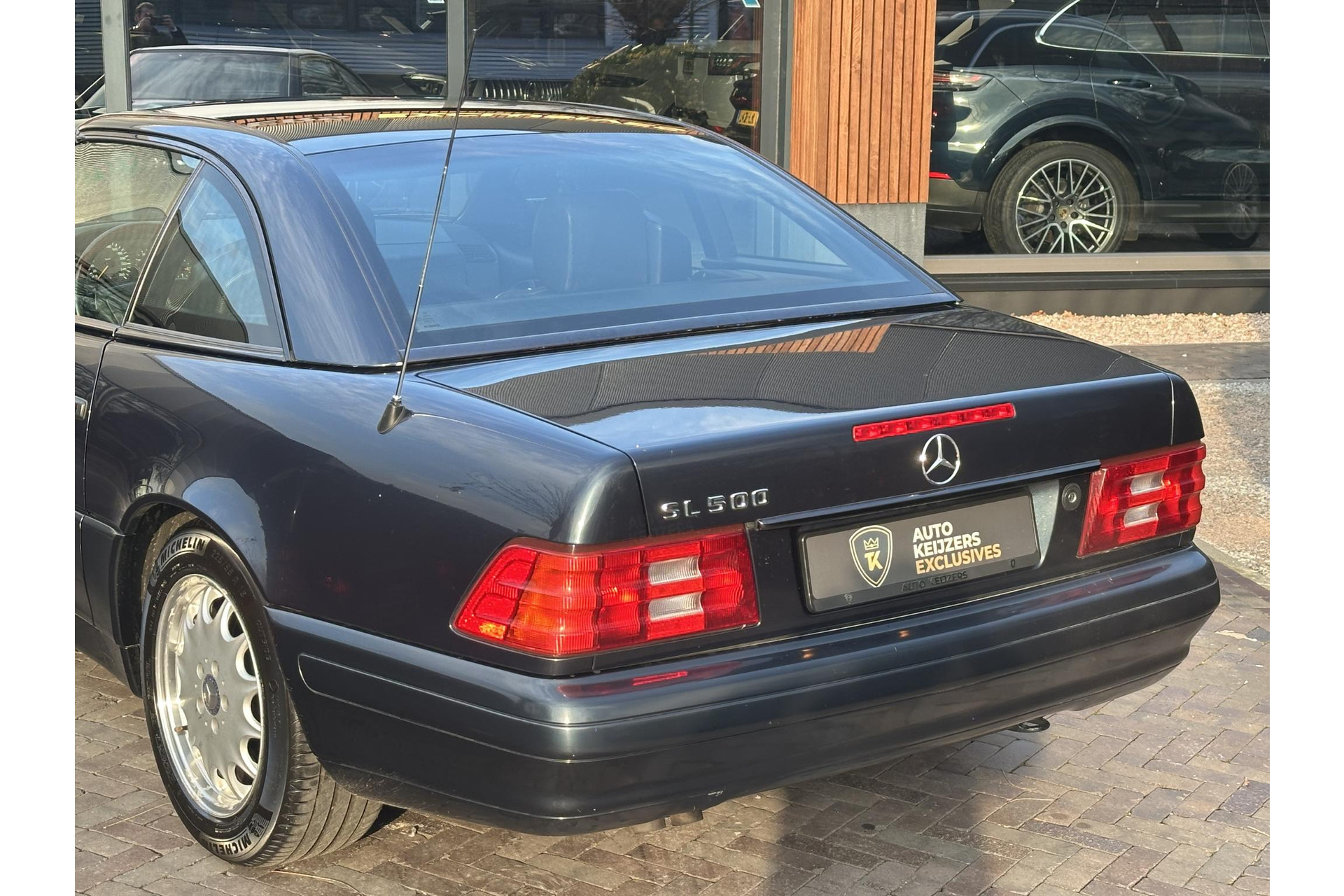 Mercedes-Benz SL-Klasse Cabrio 500 1996 GREEN BLACK METALLIC (189U) 11