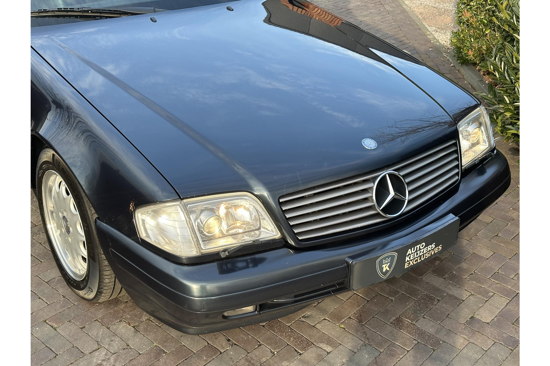 Mercedes-Benz SL-Klasse Cabrio 500 1996 GREEN BLACK METALLIC (189U) 2