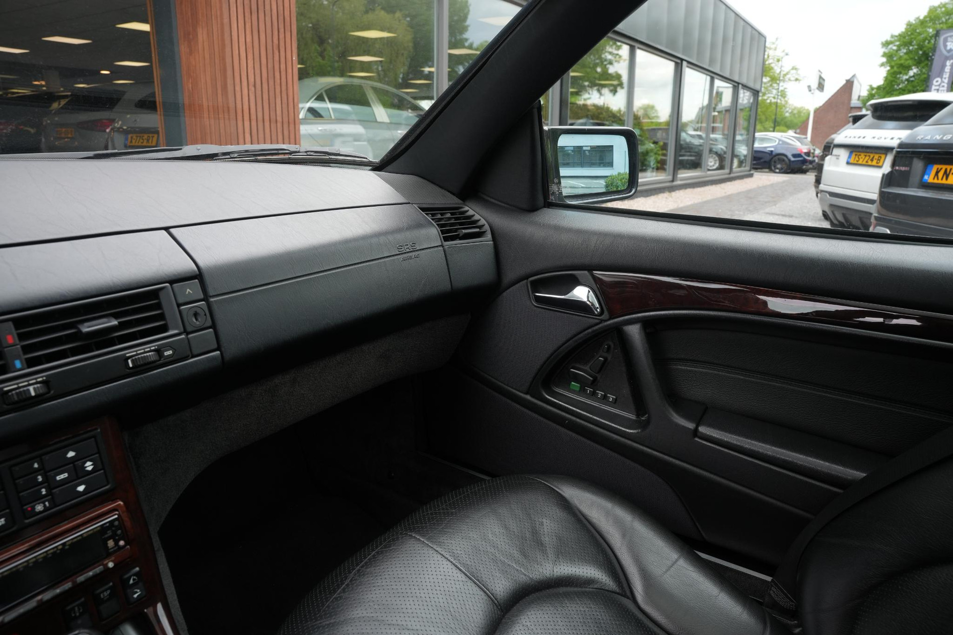 Mercedes-Benz SL-Klasse Cabrio 500 1996 GREEN BLACK METALLIC (189U) 33