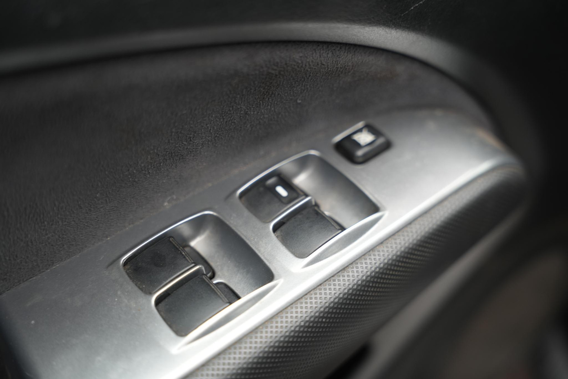 Mitsubishi Outlander 2.0 Comfort 2004 Amethyst black p 13