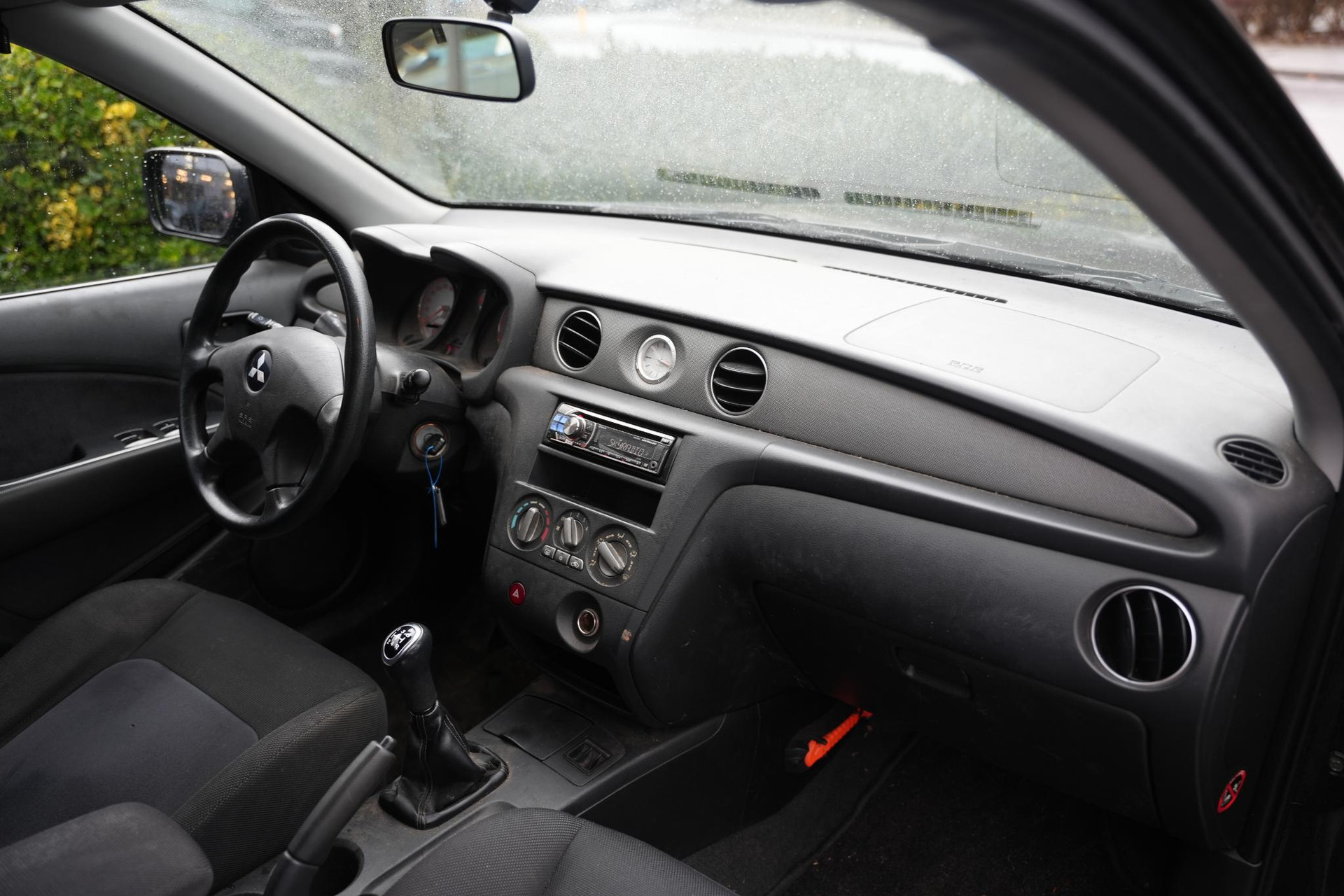 Mitsubishi Outlander 2.0 Comfort 2004 Amethyst black p 16