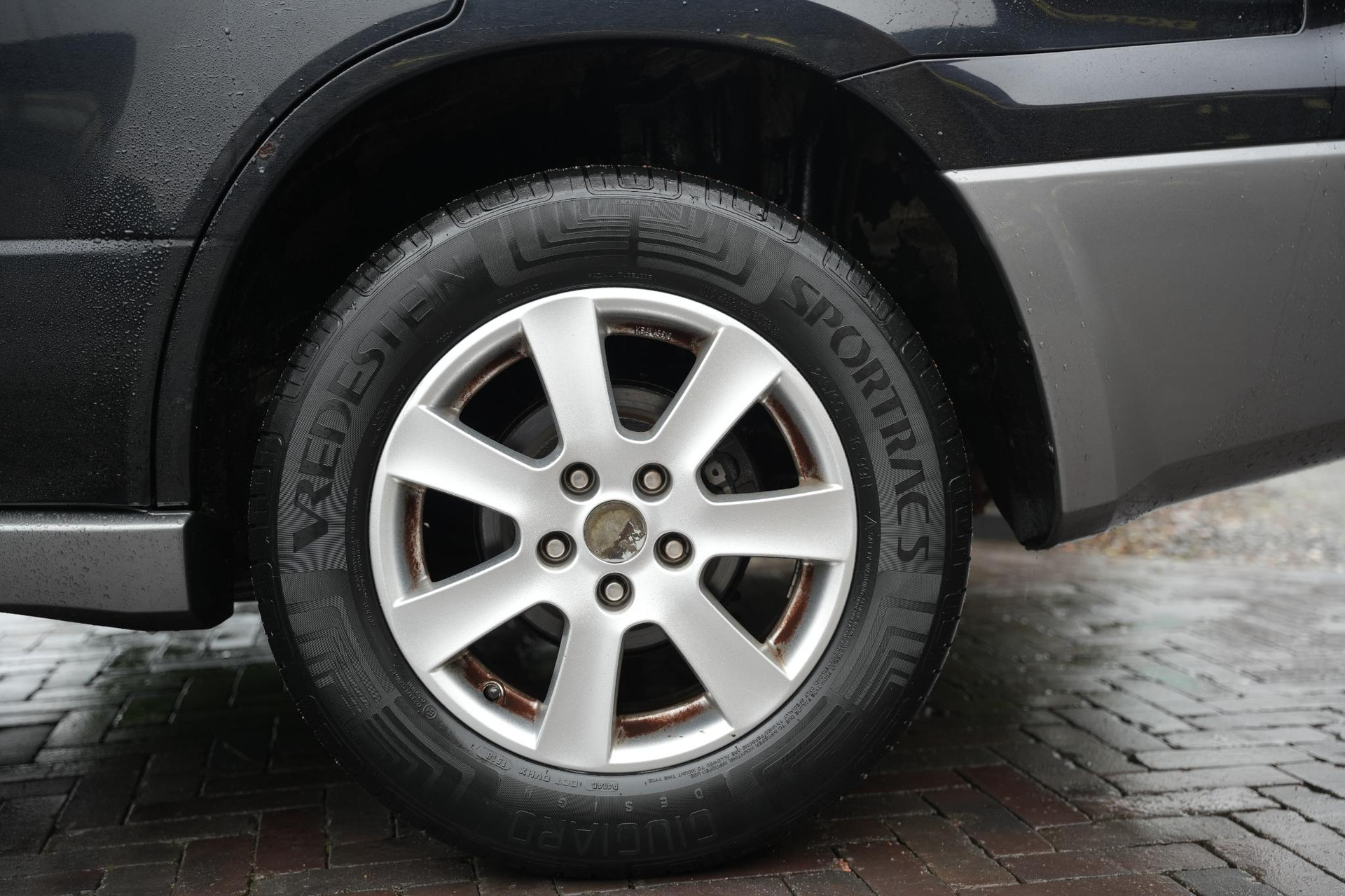 Mitsubishi Outlander 2.0 Comfort 2004 Amethyst black p 4