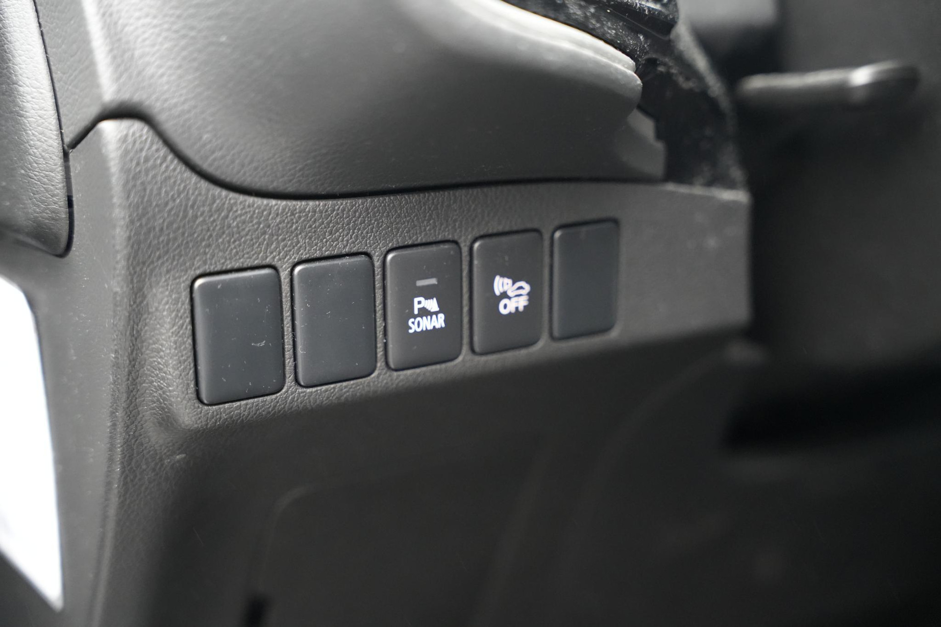 Mitsubishi Outlander 2.0 PHEV Premium 2016 Silky white p 21