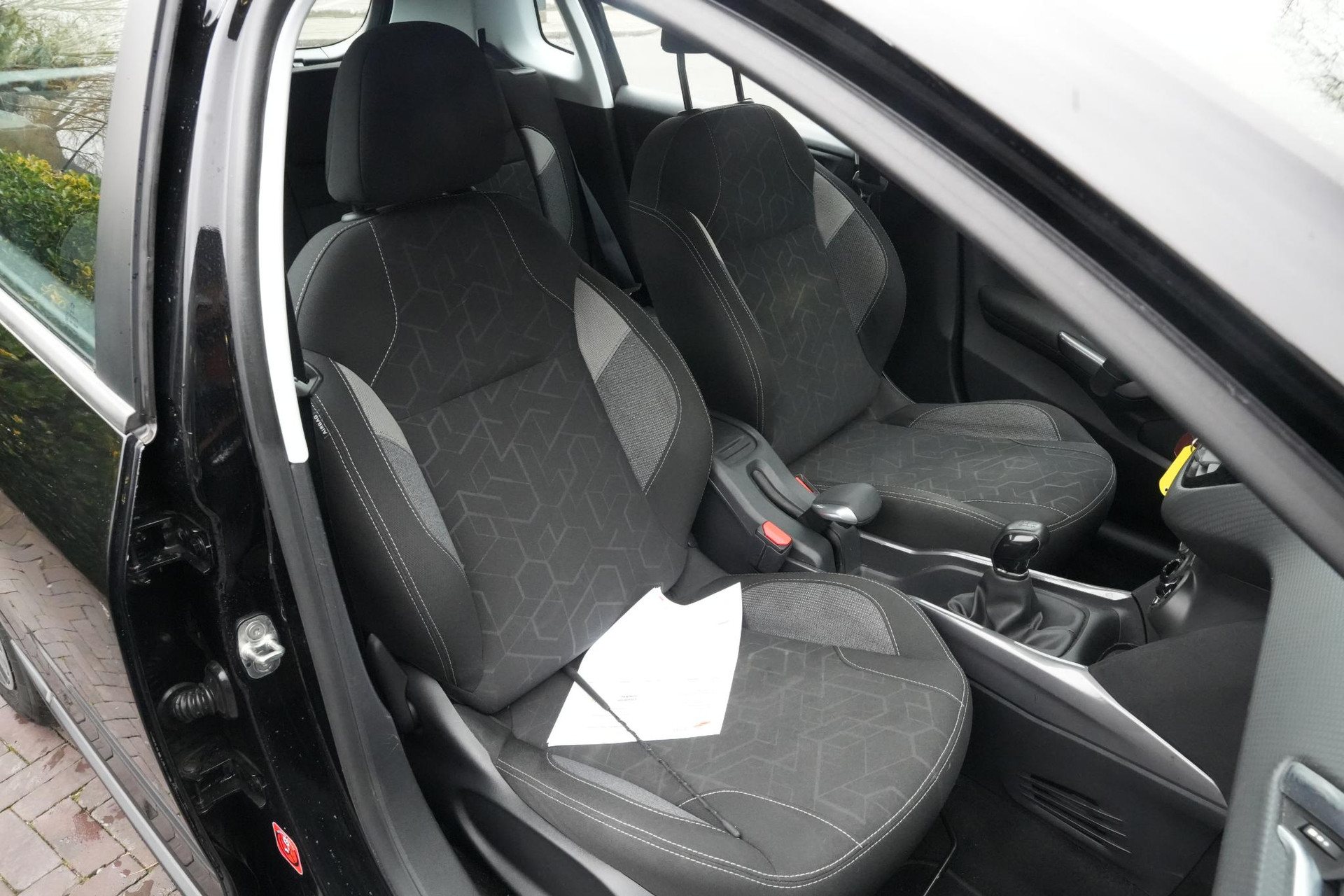 Peugeot 2008 1.2 PureTech Blue Lion 2016 Vernismetaallak noir perla nera 15