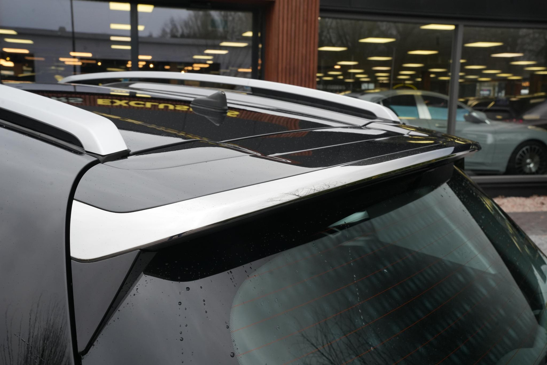 Peugeot 2008 1.2 PureTech Blue Lion 2016 Vernismetaallak noir perla nera 16