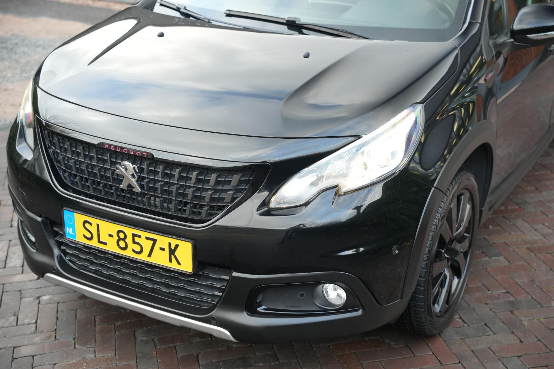 Peugeot 2008 1.2 PureTech GT-line 2018 Vernismetaallak noir perla nera 15