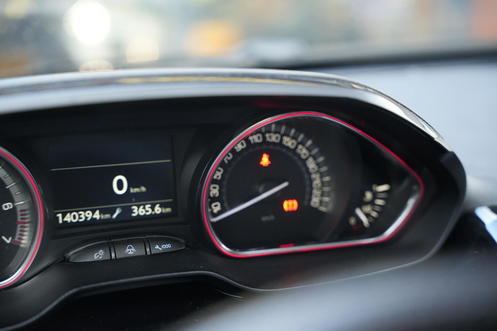 Peugeot 2008 1.2 PureTech GT-line 2018 Vernismetaallak noir perla nera 37