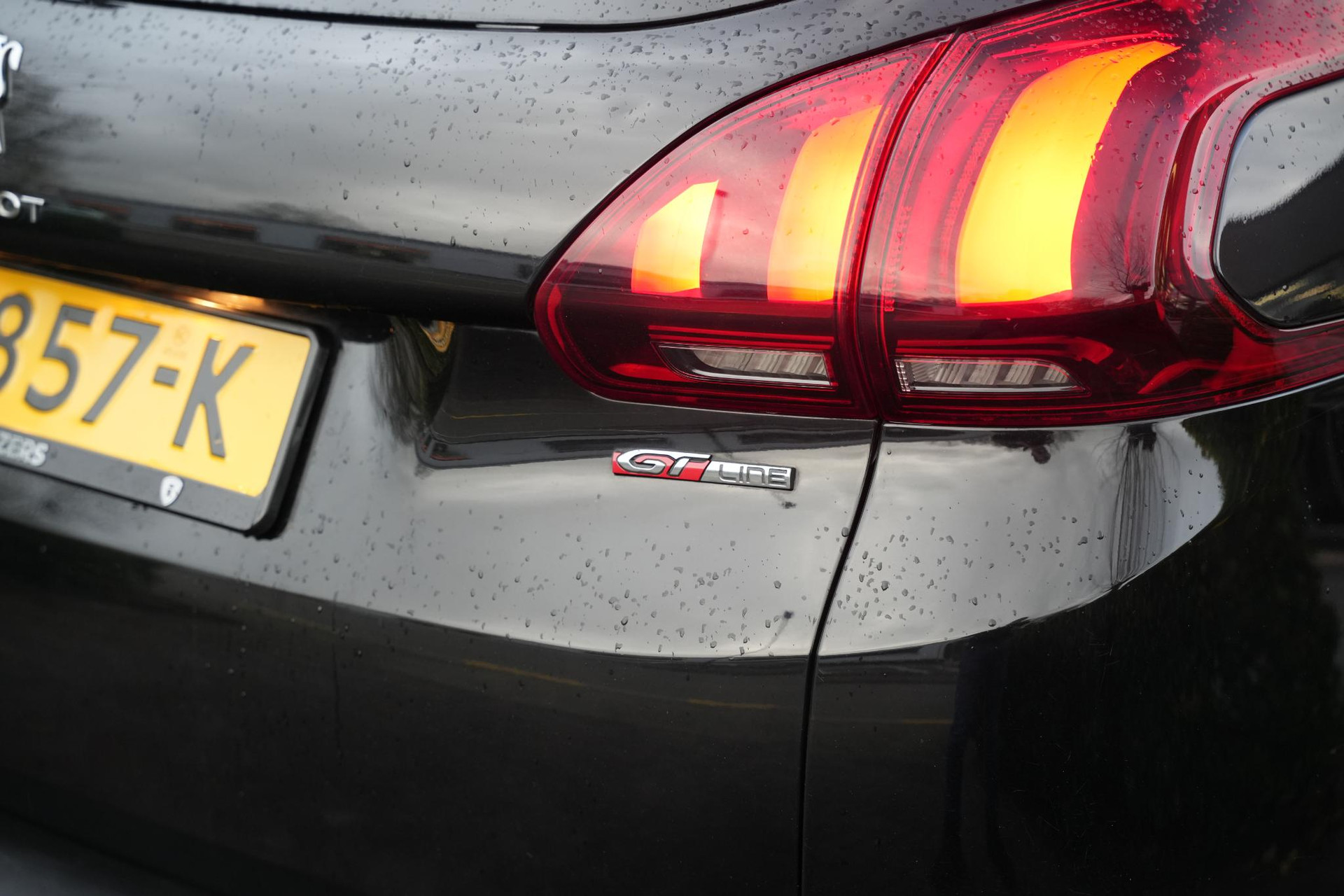 Peugeot 2008 1.2 PureTech GT-line 2018 Vernismetaallak noir perla nera 39