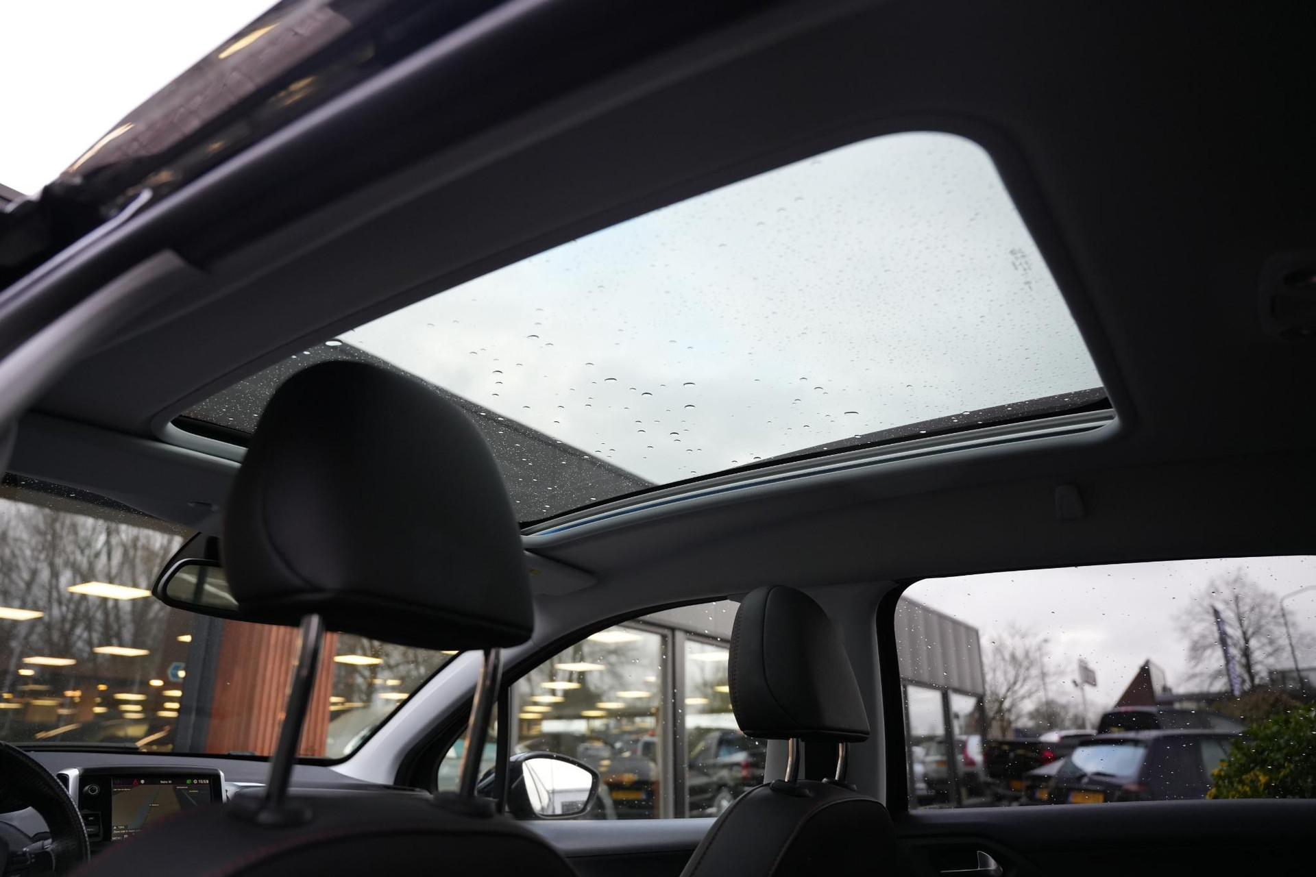 Peugeot 2008 1.2 PureTech GT-line 2018 Vernismetaallak noir perla nera 41