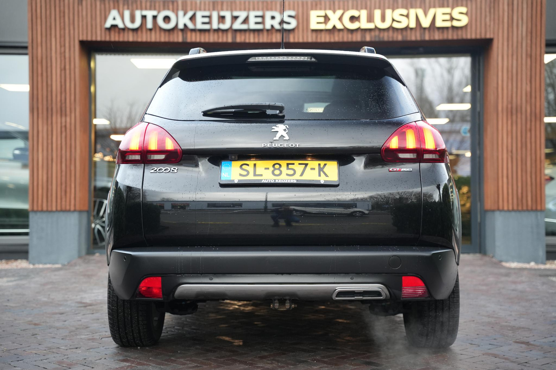 Peugeot 2008 1.2 PureTech GT-line 2018 Vernismetaallak noir perla nera 9