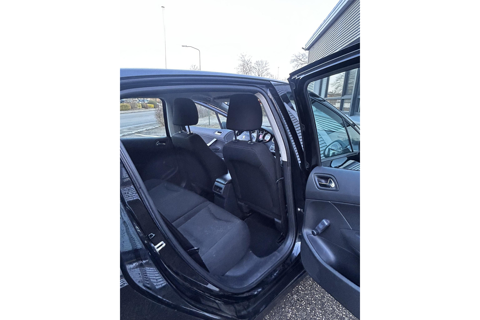 Peugeot 308 1.6 HDiF X-line 2010 BLACK PEARL PAINT (KTV) 19