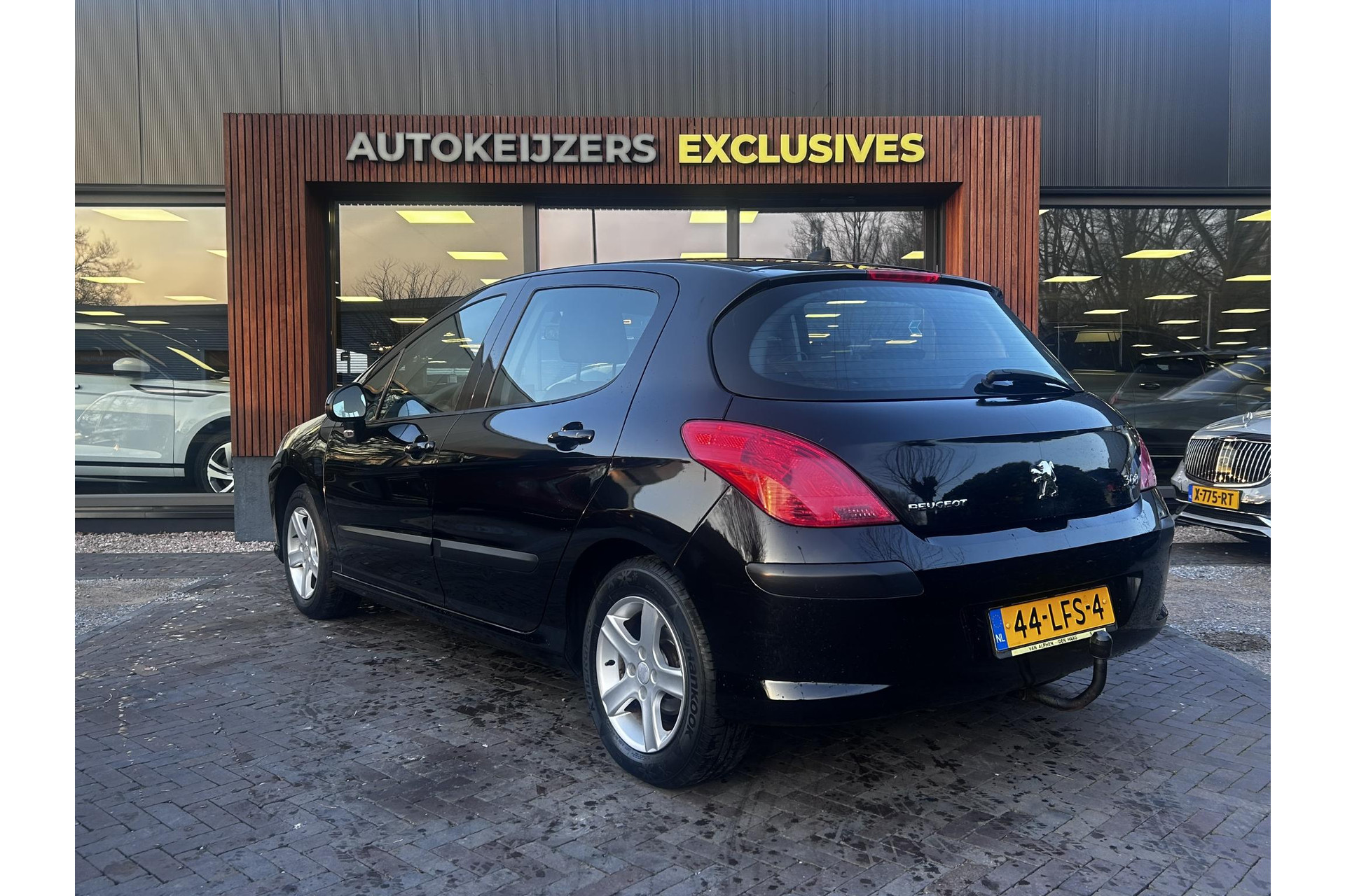 Peugeot 308 1.6 HDiF X-line 2010 BLACK PEARL PAINT (KTV) 20