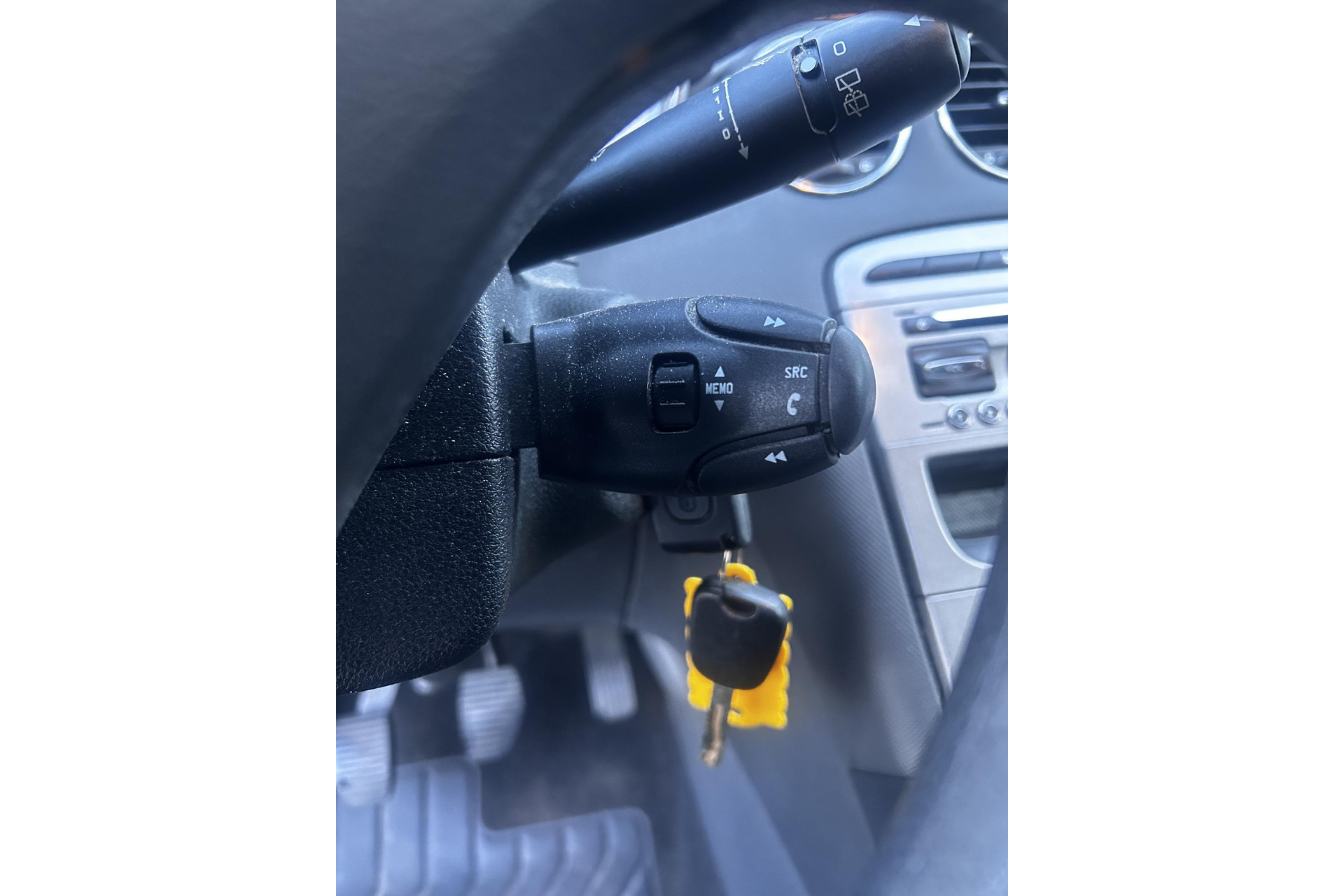 Peugeot 308 1.6 HDiF X-line 2010 BLACK PEARL PAINT (KTV) 23