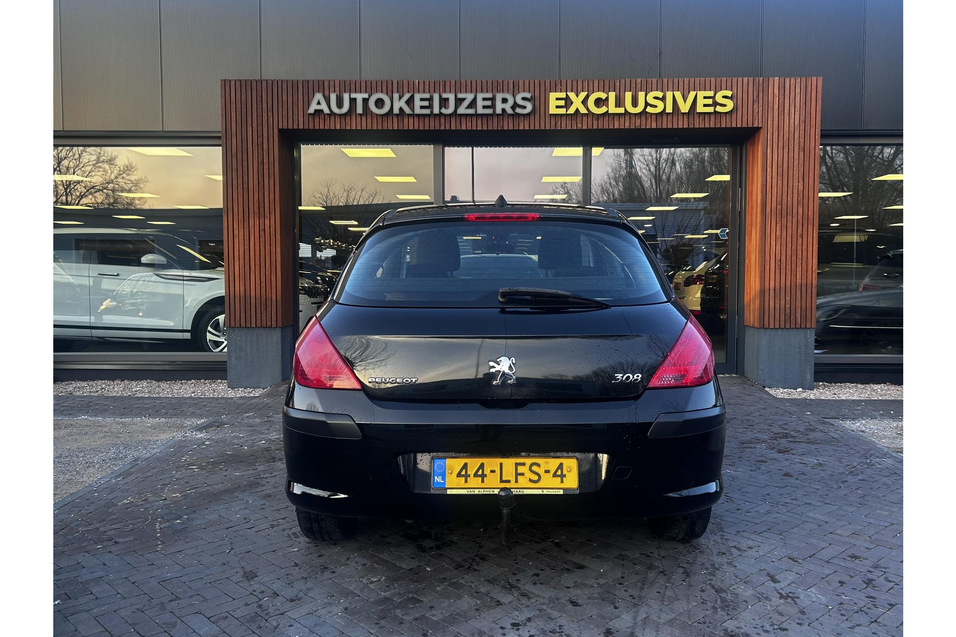 Peugeot 308 1.6 HDiF X-line 2010 BLACK PEARL PAINT (KTV) 7
