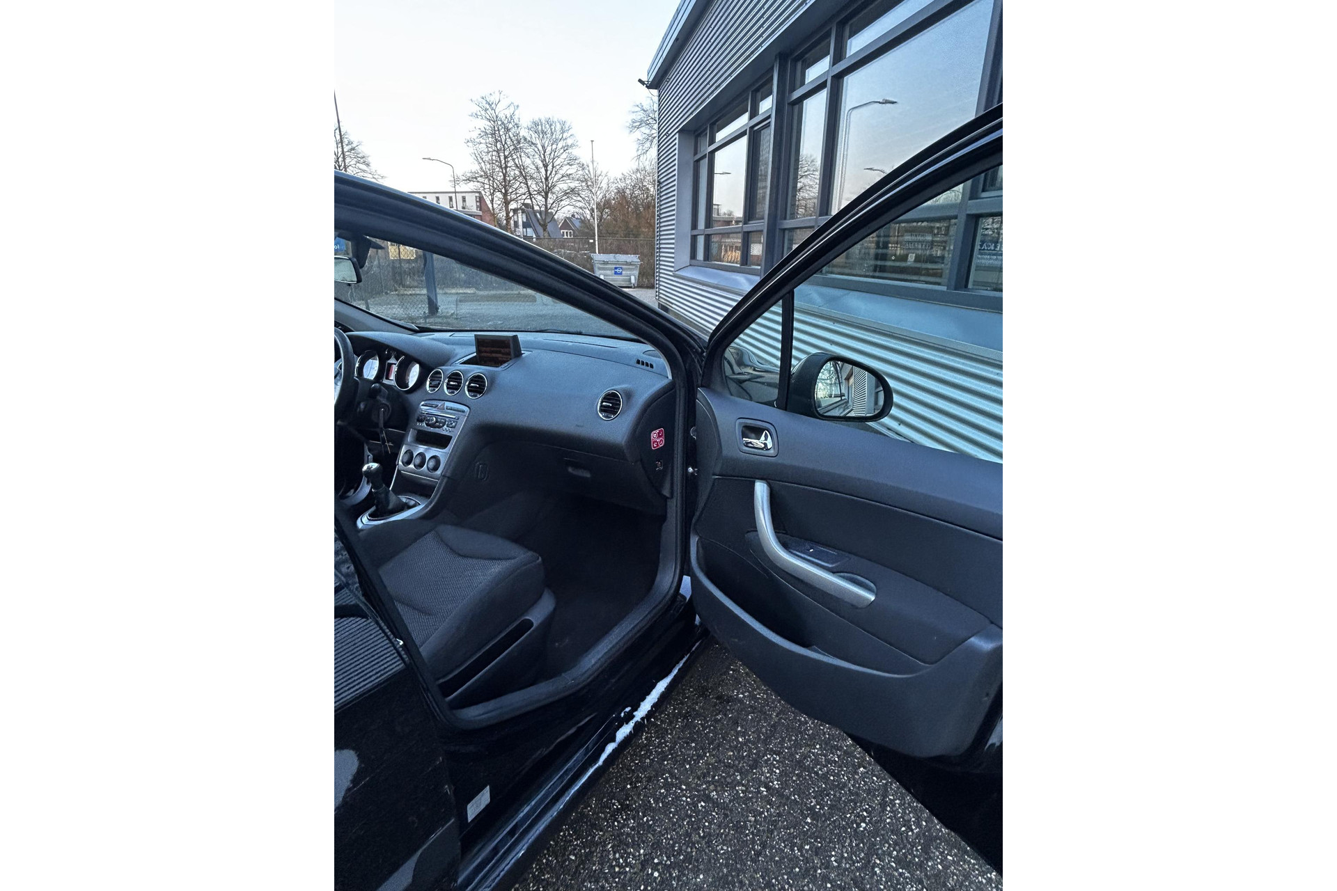 Peugeot 308 1.6 HDiF X-line 2010 BLACK PEARL PAINT (KTV) 9