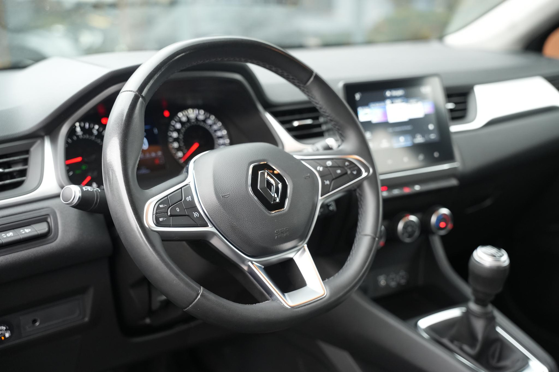 Renault Captur 1.0 TCe 100 Bi-Fuel Zen 2021 Noir etoilé gne 15