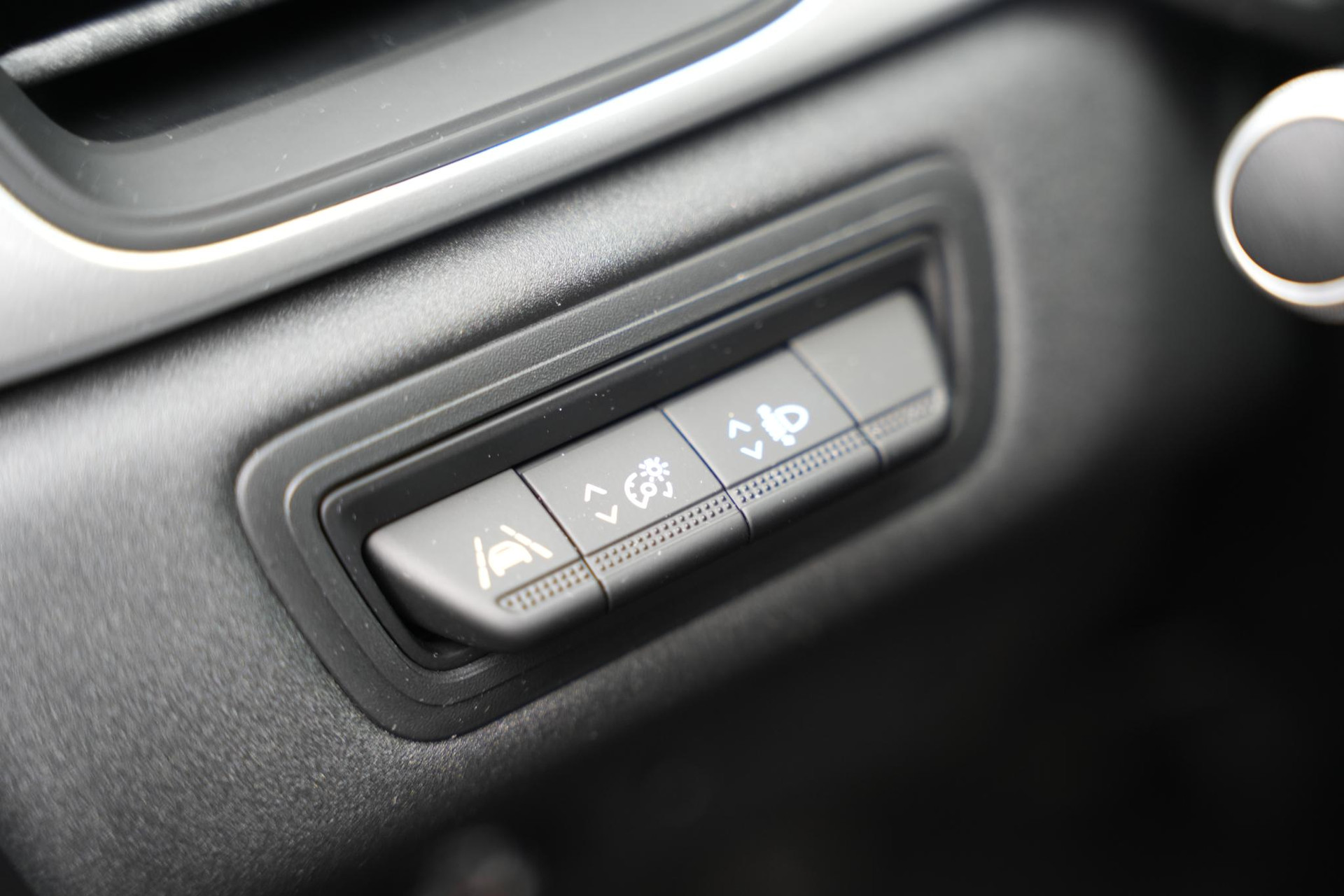 Renault Captur 1.0 TCe 100 Bi-Fuel Zen 2021 Noir etoilé gne 18