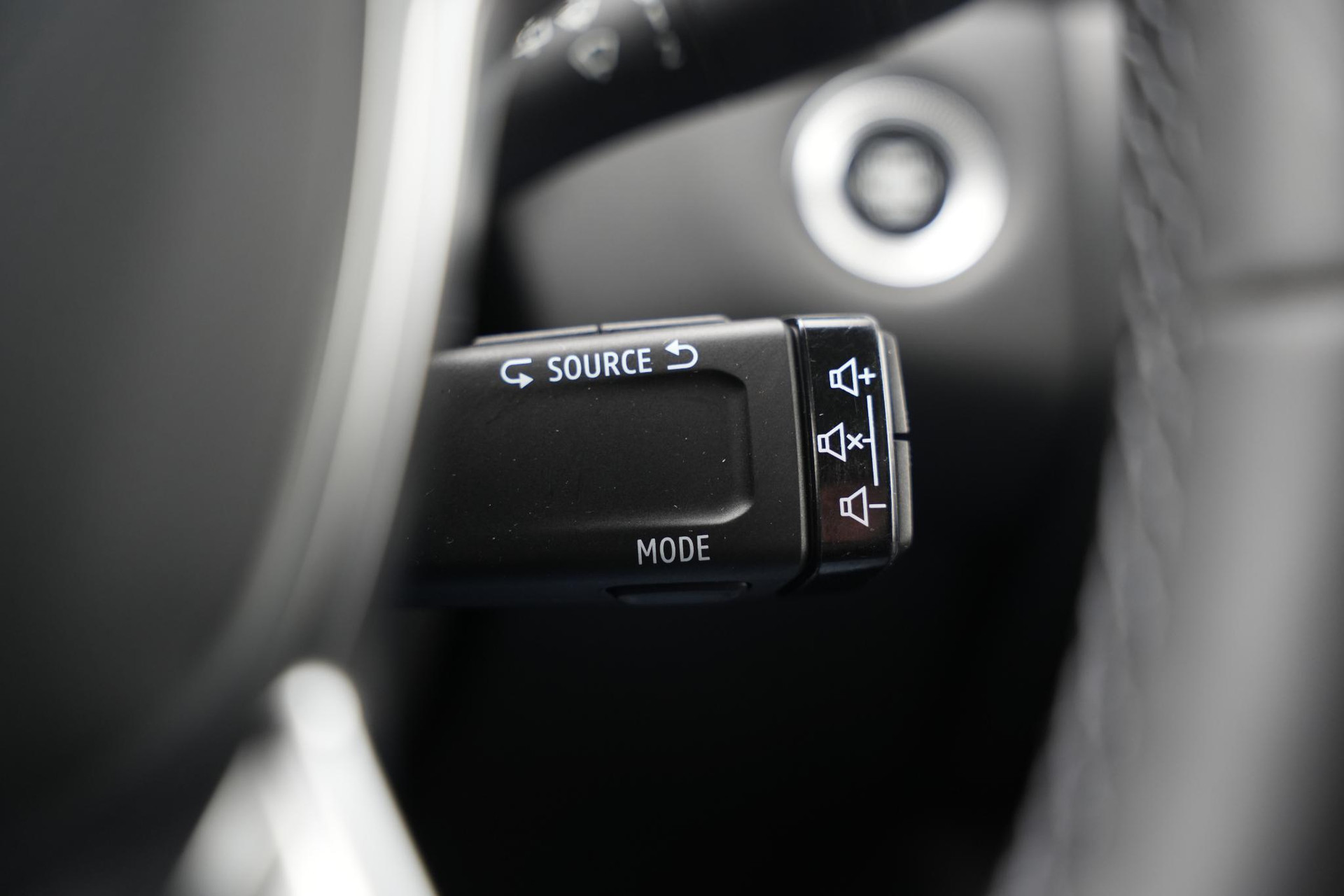 Renault Captur 1.0 TCe 100 Bi-Fuel Zen 2021 Noir etoilé gne 28