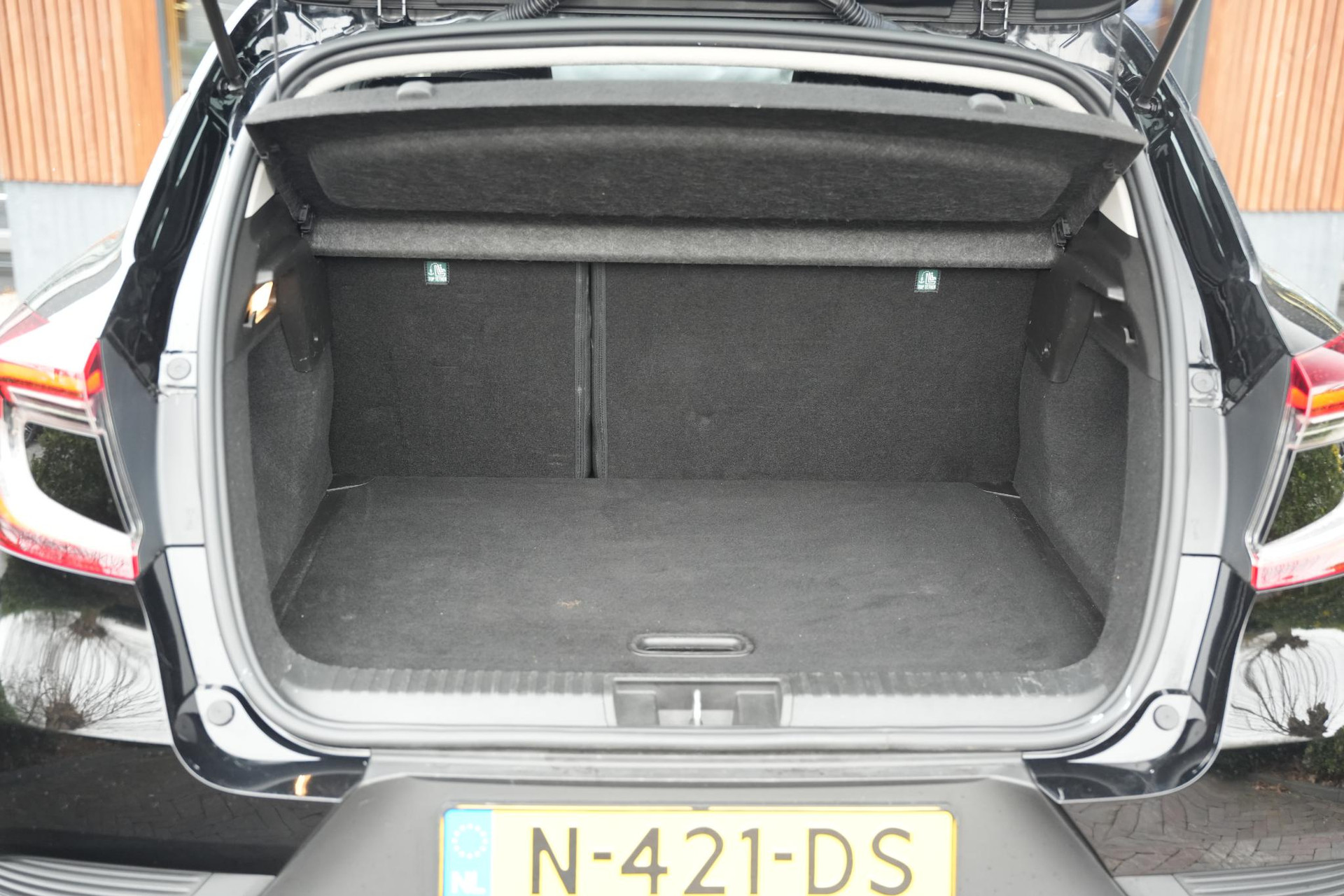 Renault Captur 1.0 TCe 100 Bi-Fuel Zen 2021 Noir etoilé gne 31