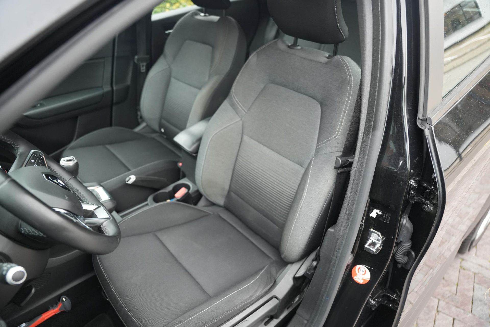 Renault Captur 1.0 TCe 100 Bi-Fuel Zen 2021 Noir etoilé gne 4