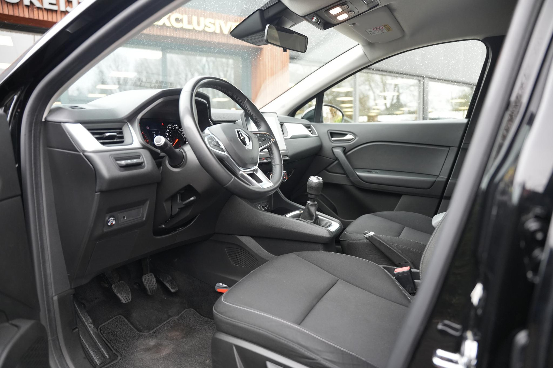 Renault Captur 1.0 TCe 100 Bi-Fuel Zen 2021 Noir etoilé gne 9