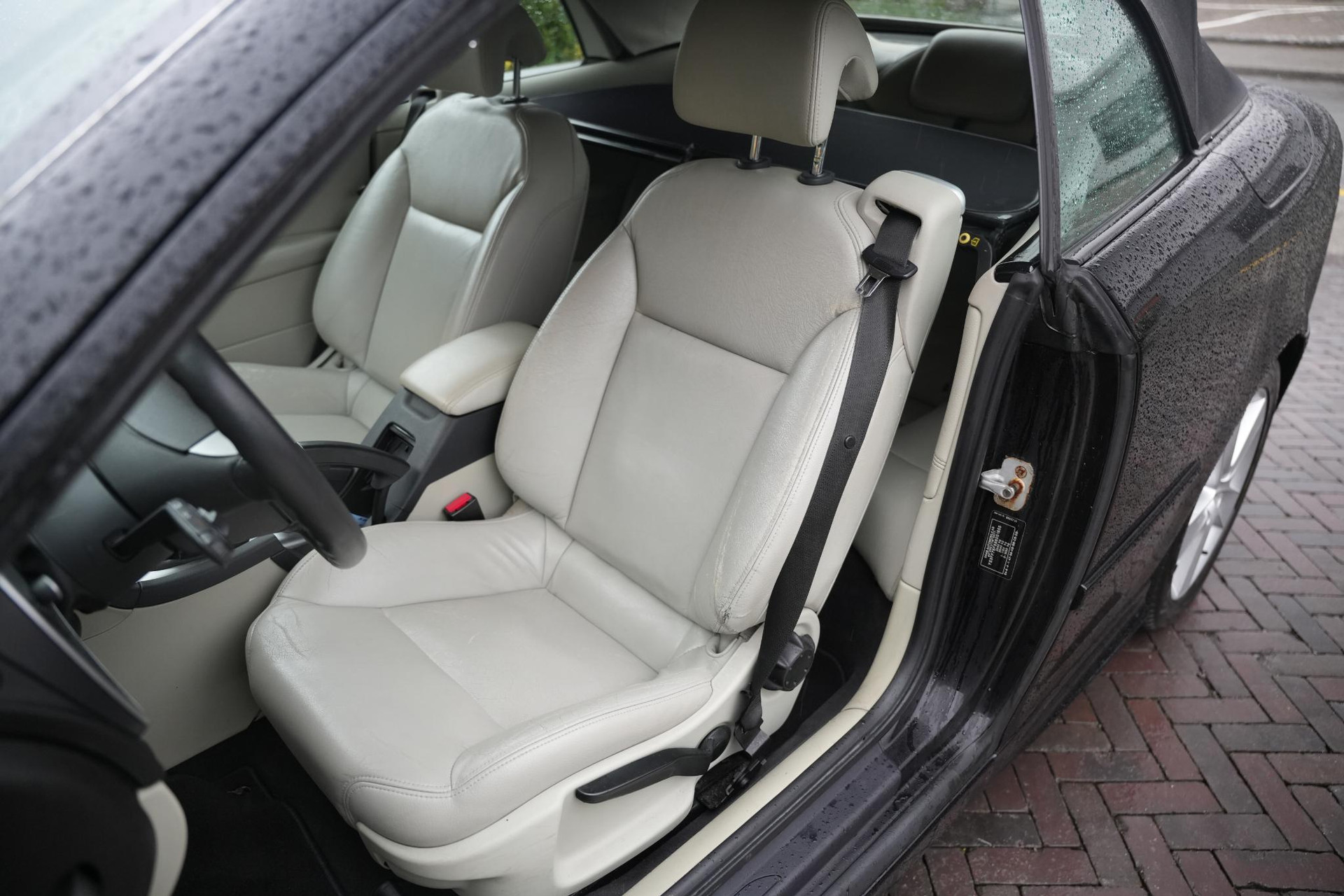 Saab 9-3 Cabrio 1.8t Linear 2009 Jet Black (metallic) (298) 29