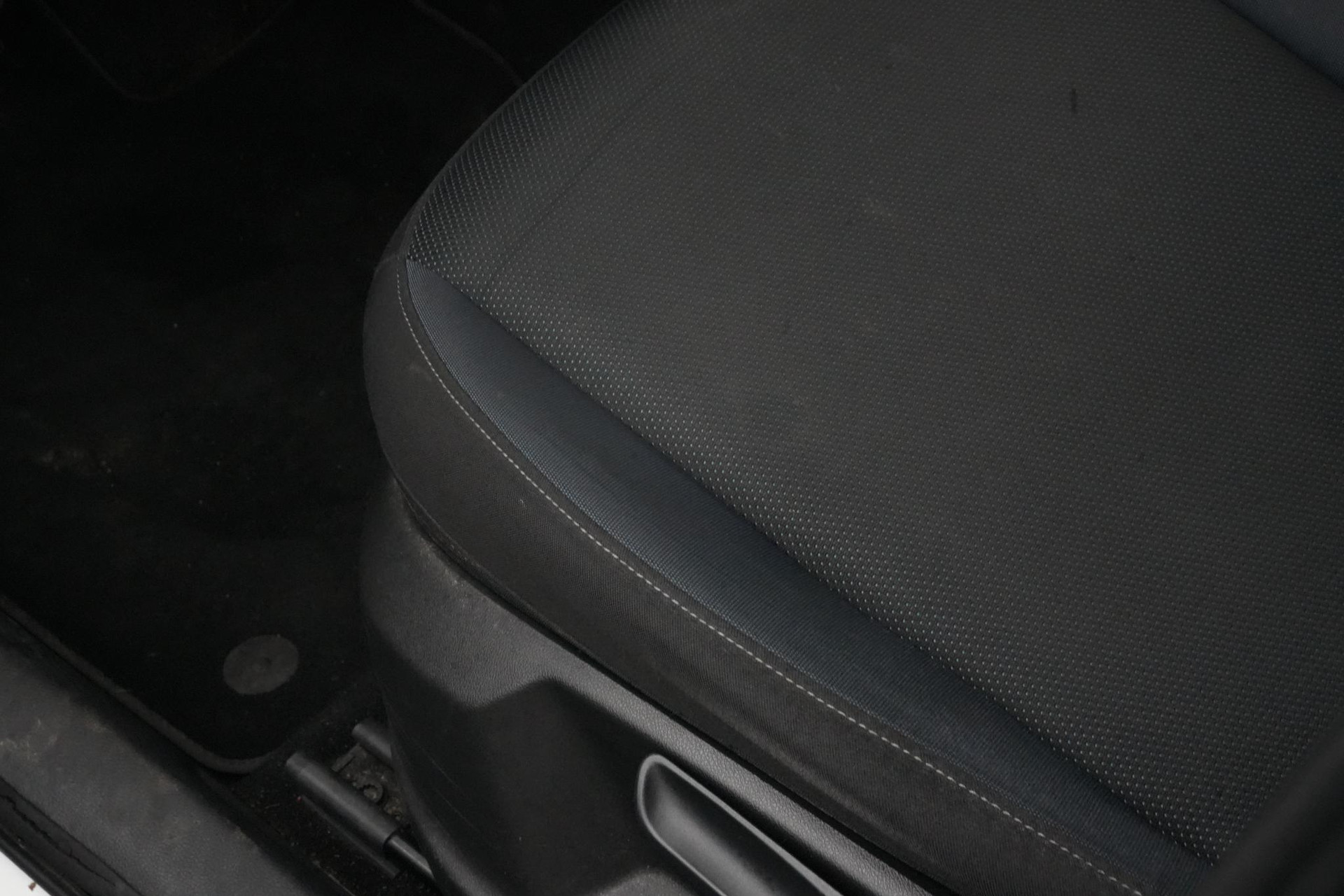 SEAT Ateca 1.4 EcoTSI Style 2018 Bila white 16