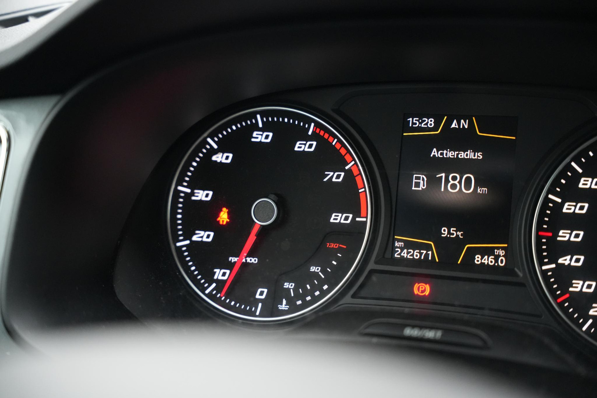 SEAT Ateca 1.4 EcoTSI Style 2018 Bila white 24