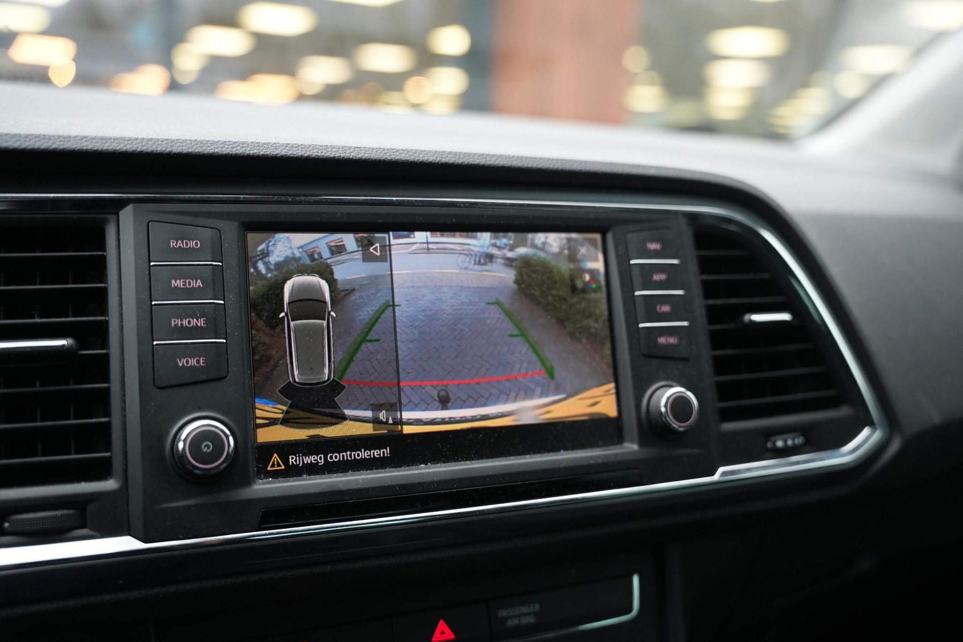 SEAT Ateca 1.4 EcoTSI Style 2018 Bila white 28