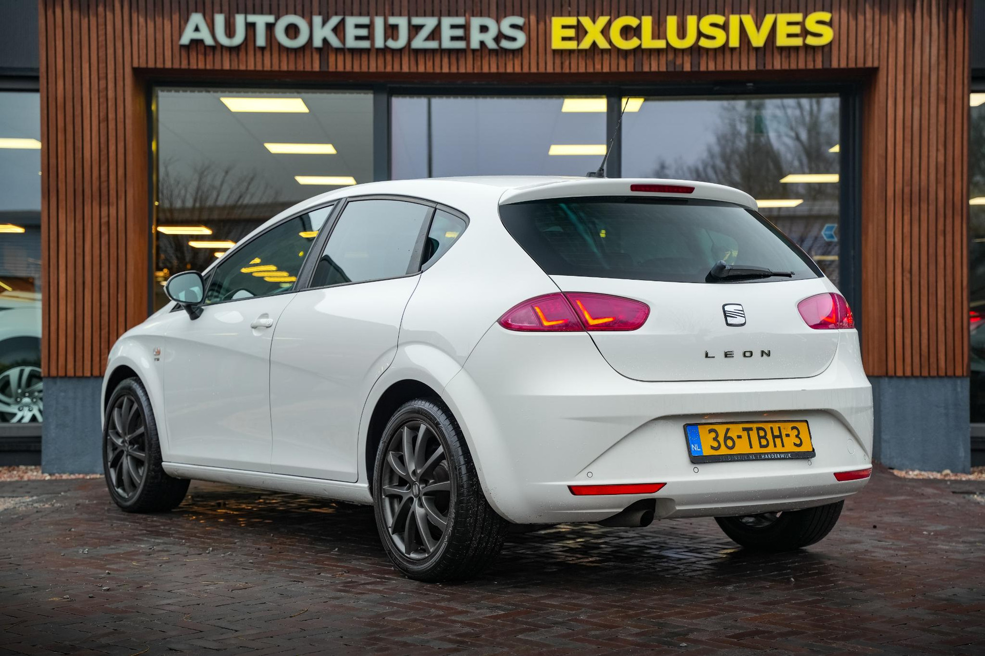 SEAT Leon 1.2 TSI Ecomotive Businessline COPA 2012 Candywit 6