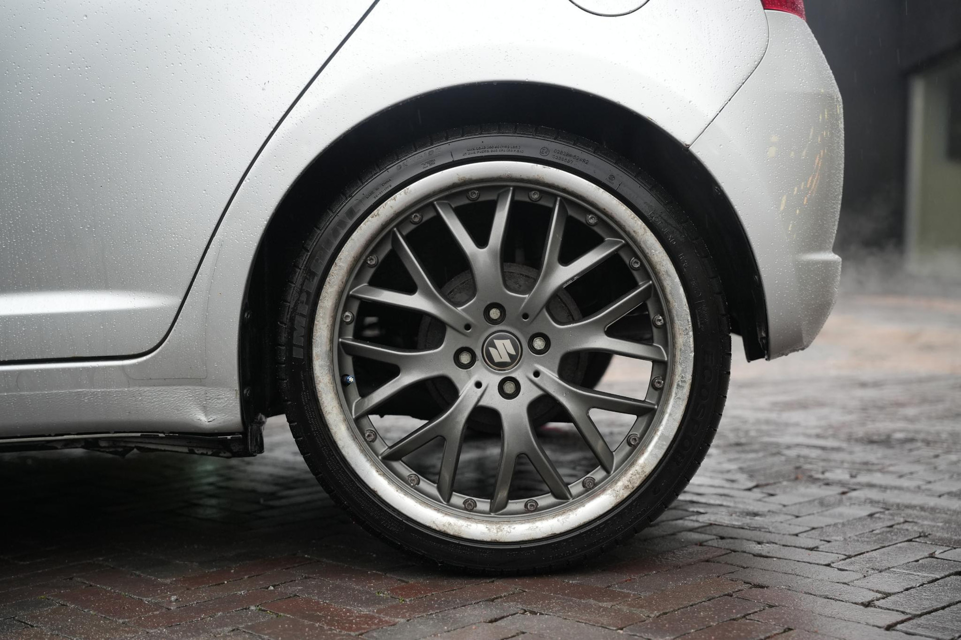 Suzuki Swift 1.3 GLS 2005  5