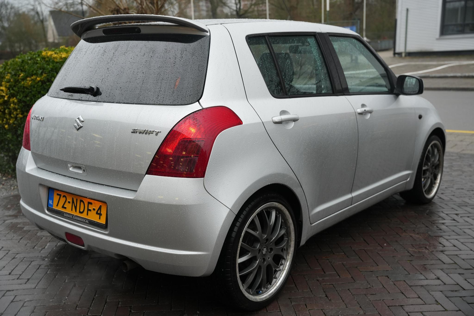 Suzuki Swift 1.3 GLS 2005  8